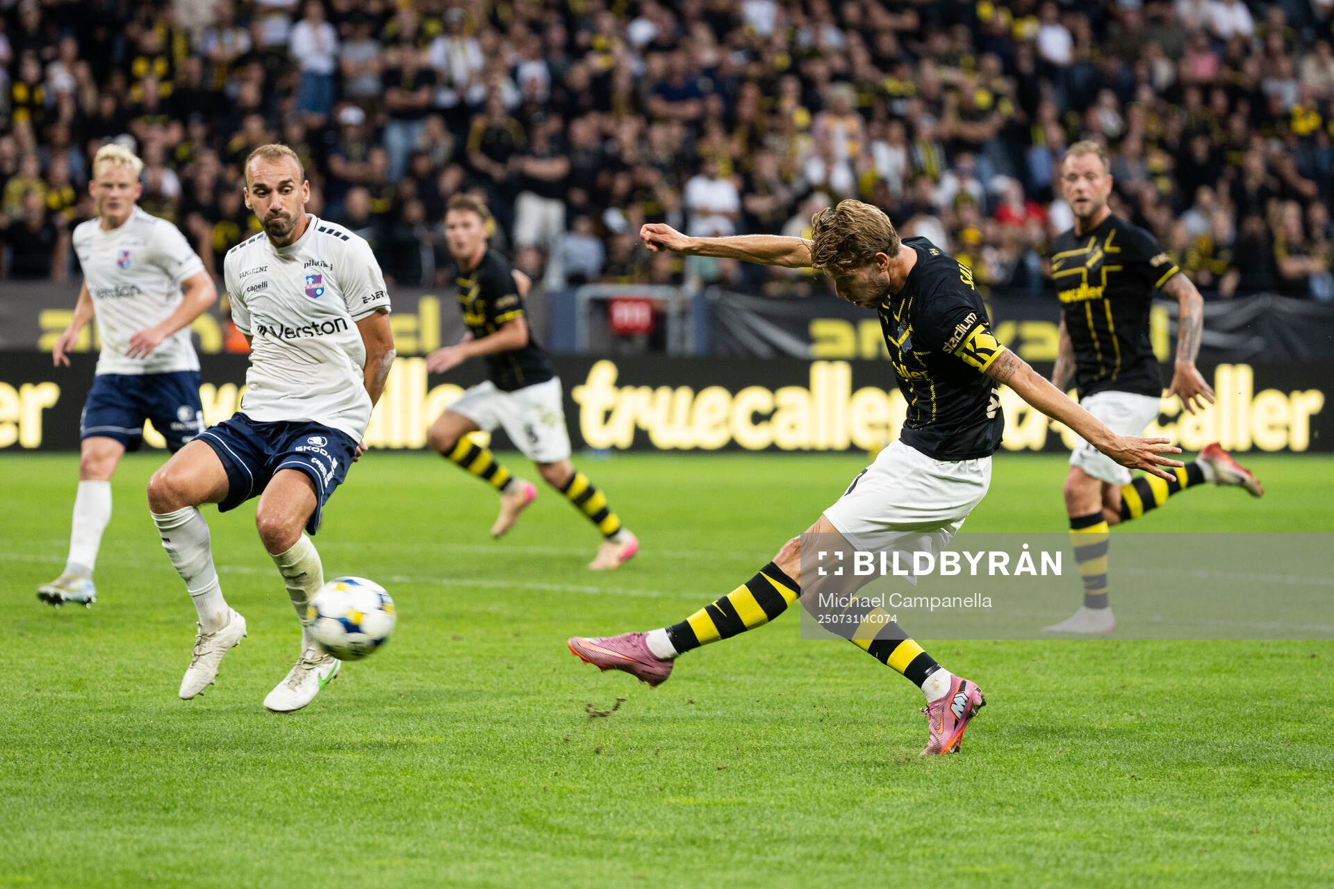 Anton Salétros of AIK scores 6-0