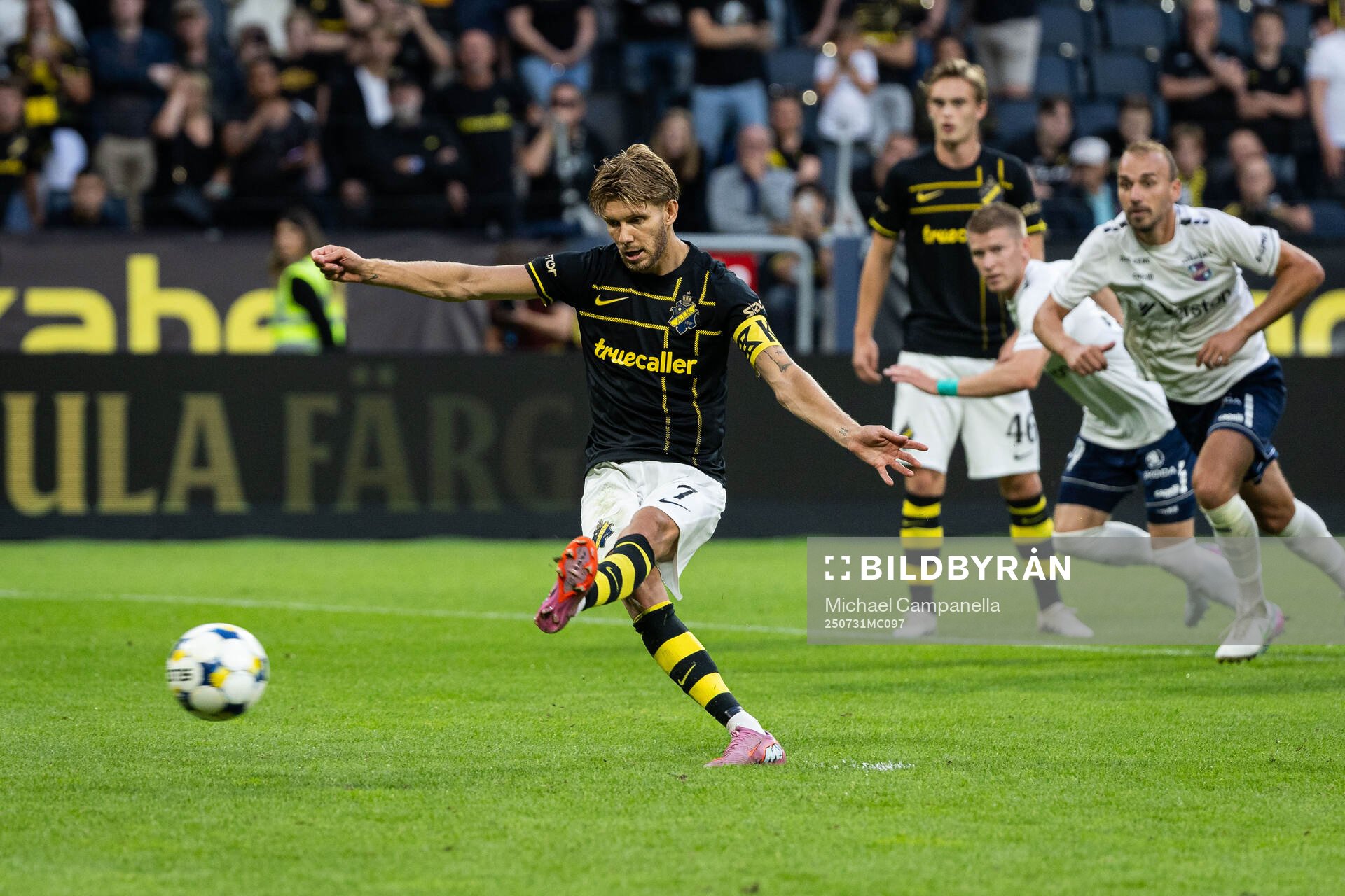 Anton Salétros of AIK scores 4-0