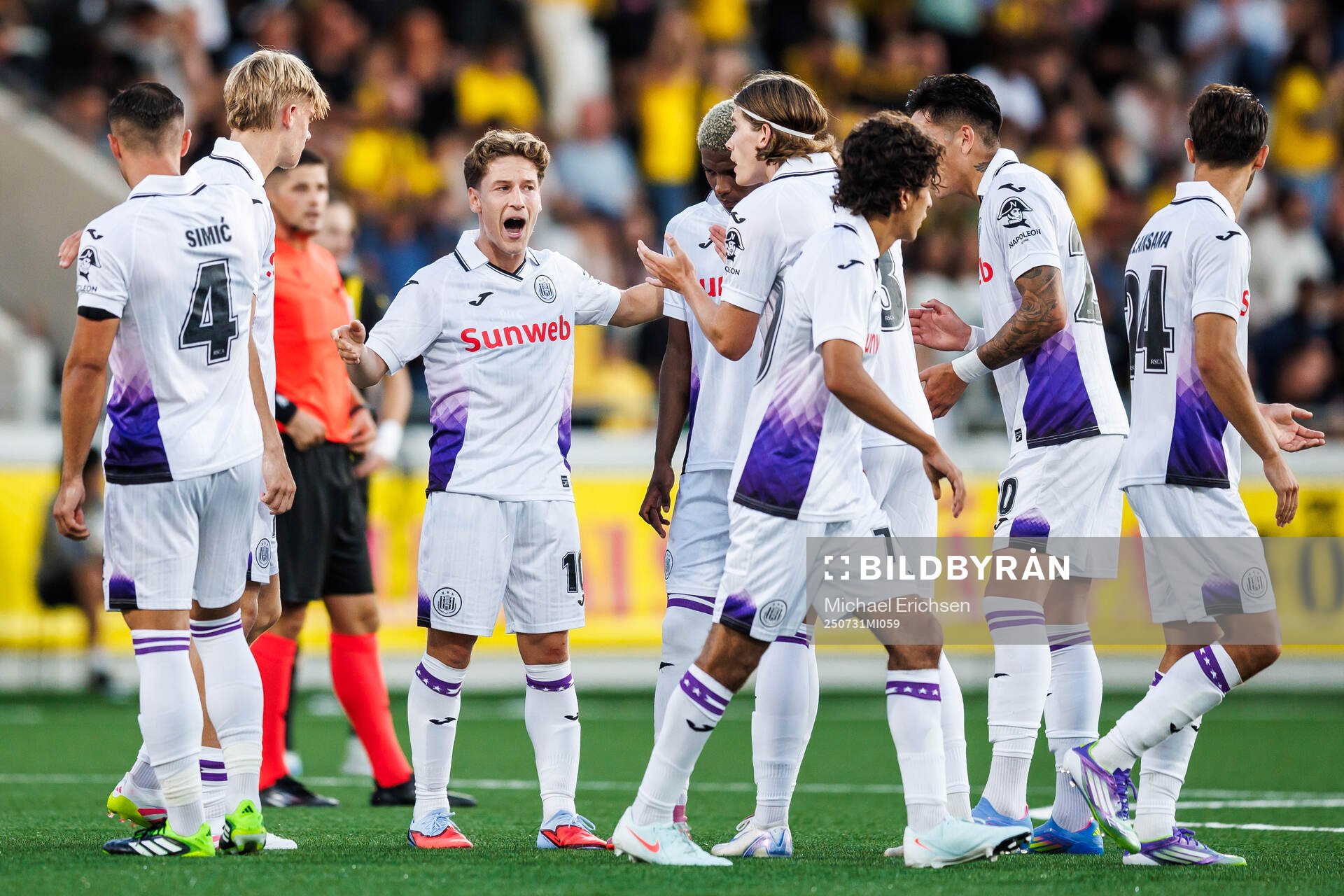 Players of Anderlecht look dejected