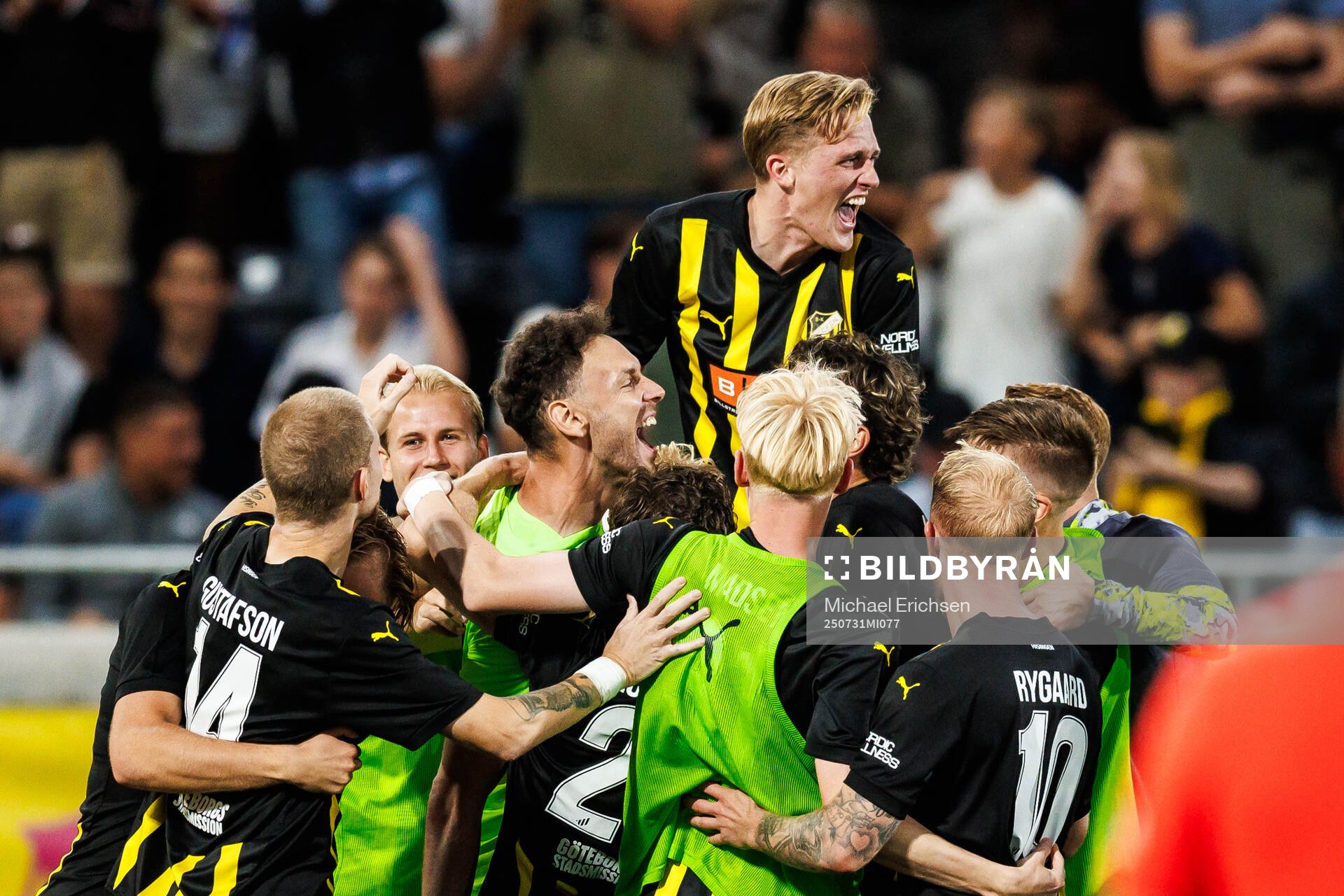 Players of Häcken celebrate