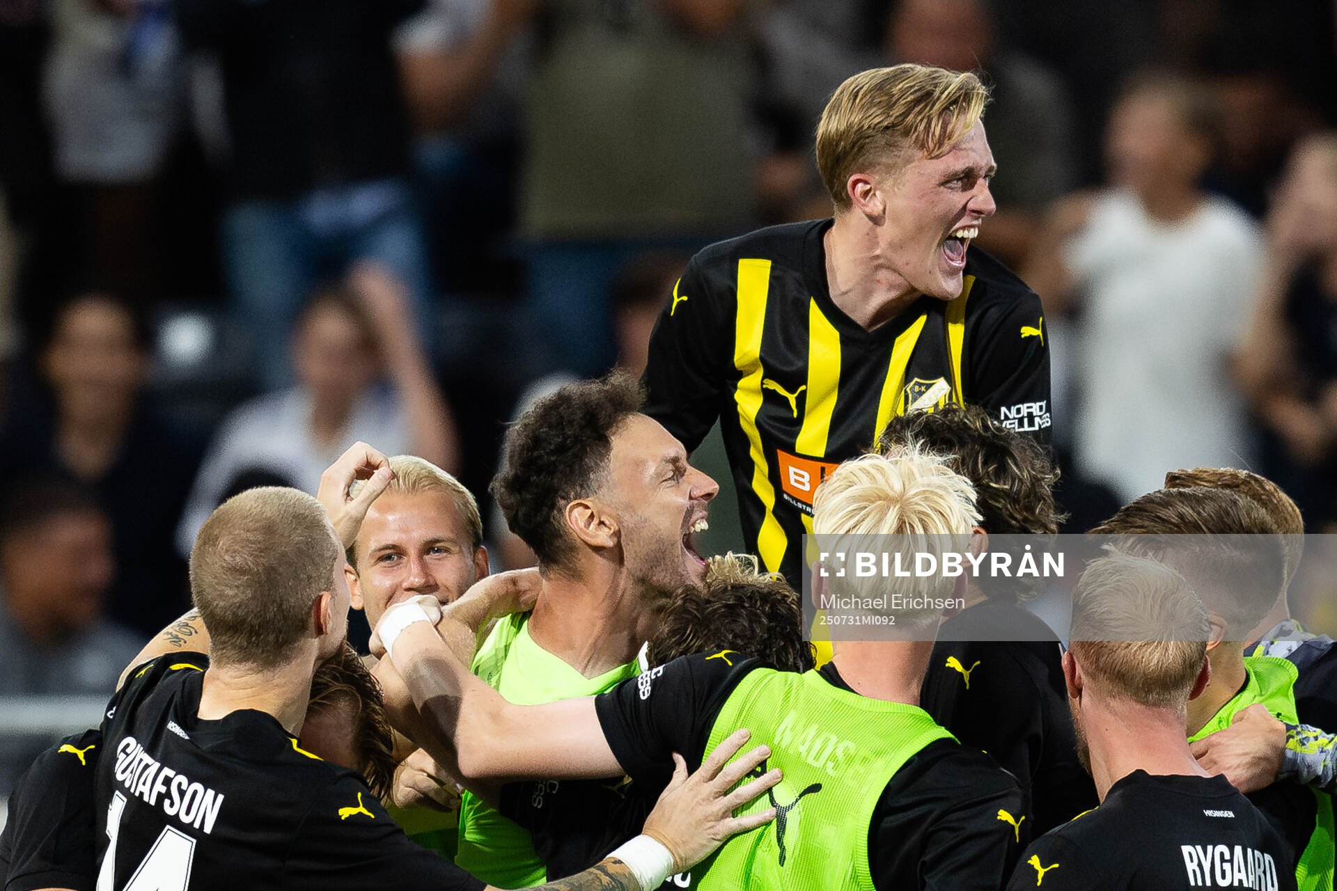 Players of Häcken celebrates