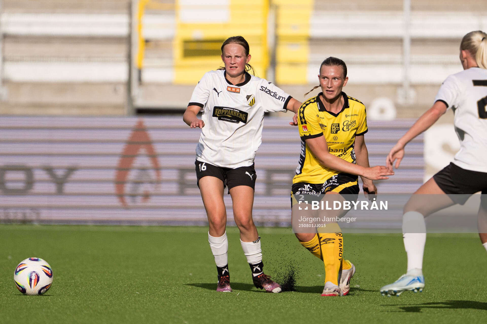Häckens Wilma Lundström och Elfsborgs Selma Berggren