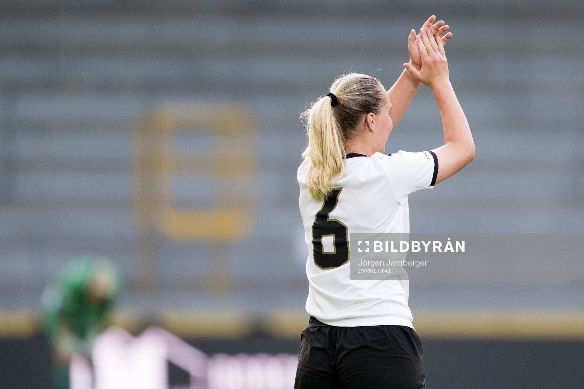 Häckens Filippa Mellingsäter jublar