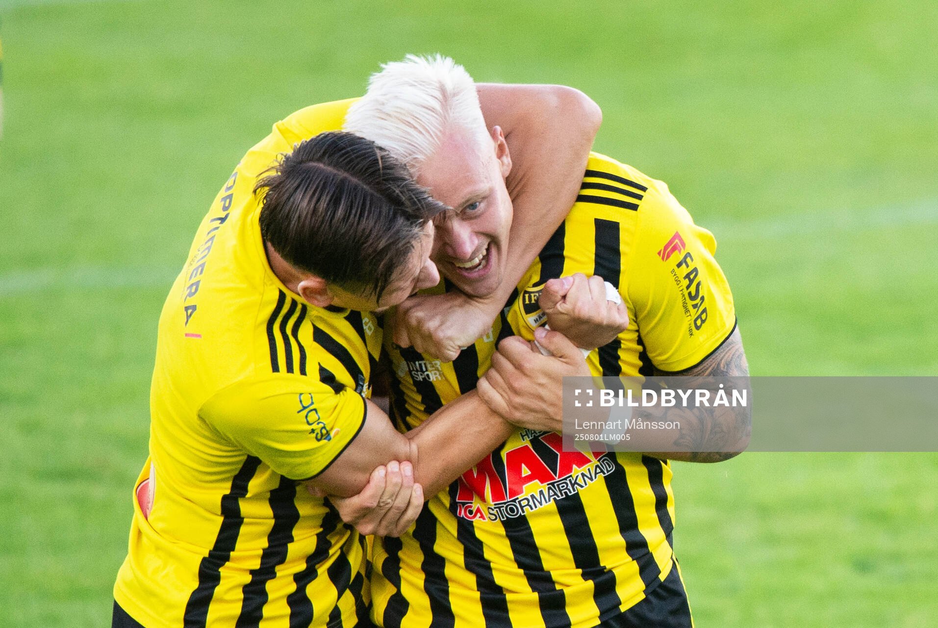 IFK Hässleholms Alexander Sjöström har gjort 1-0 bakom