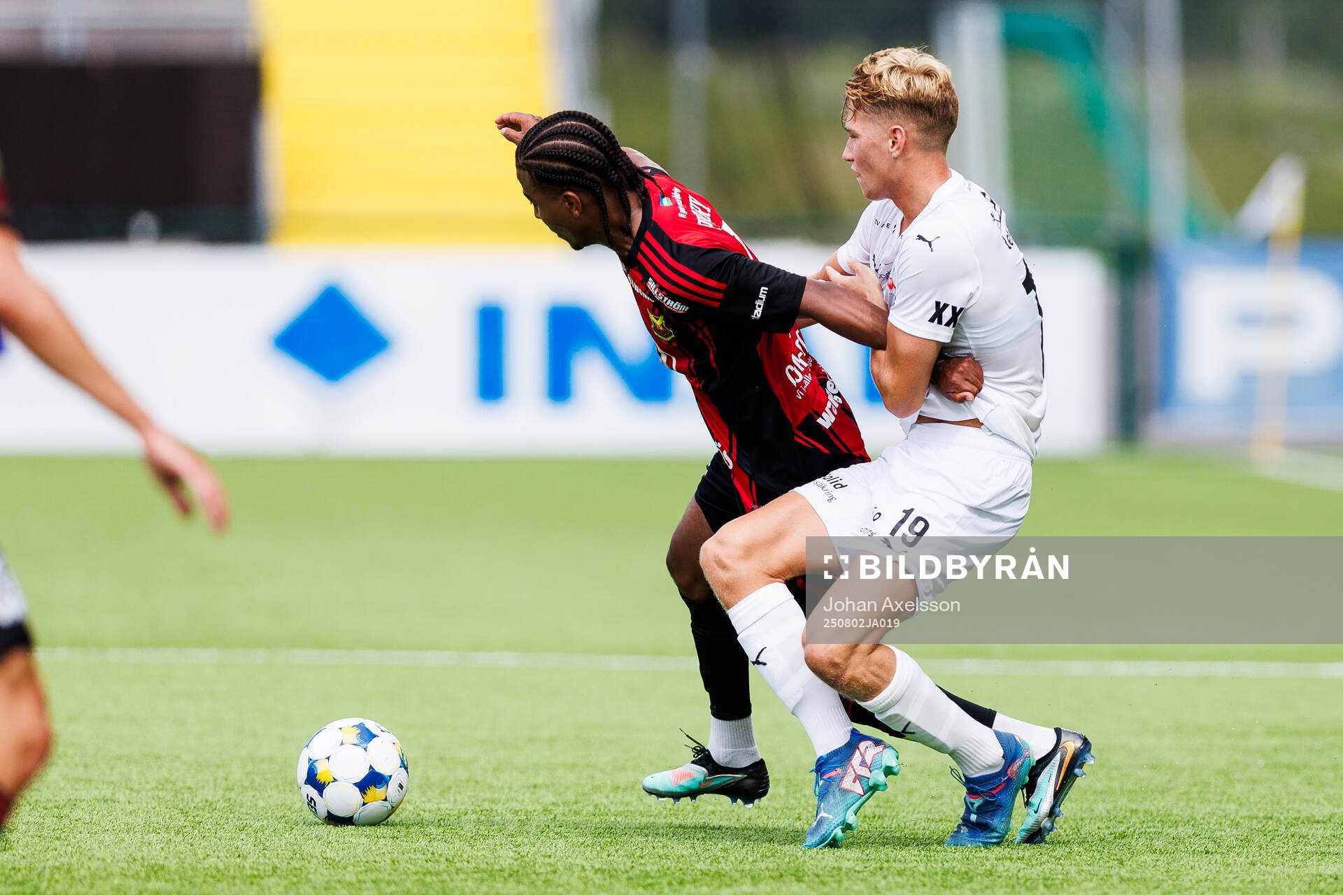 Östersunds Nebiyou Perry och Helsingborgs Benjamin Örn