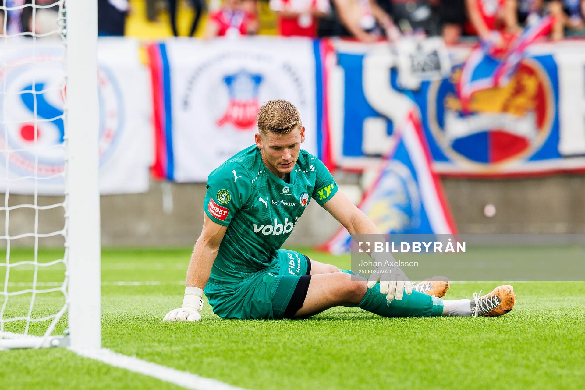 Helsingborgs målvakt Johan Brattberg deppar