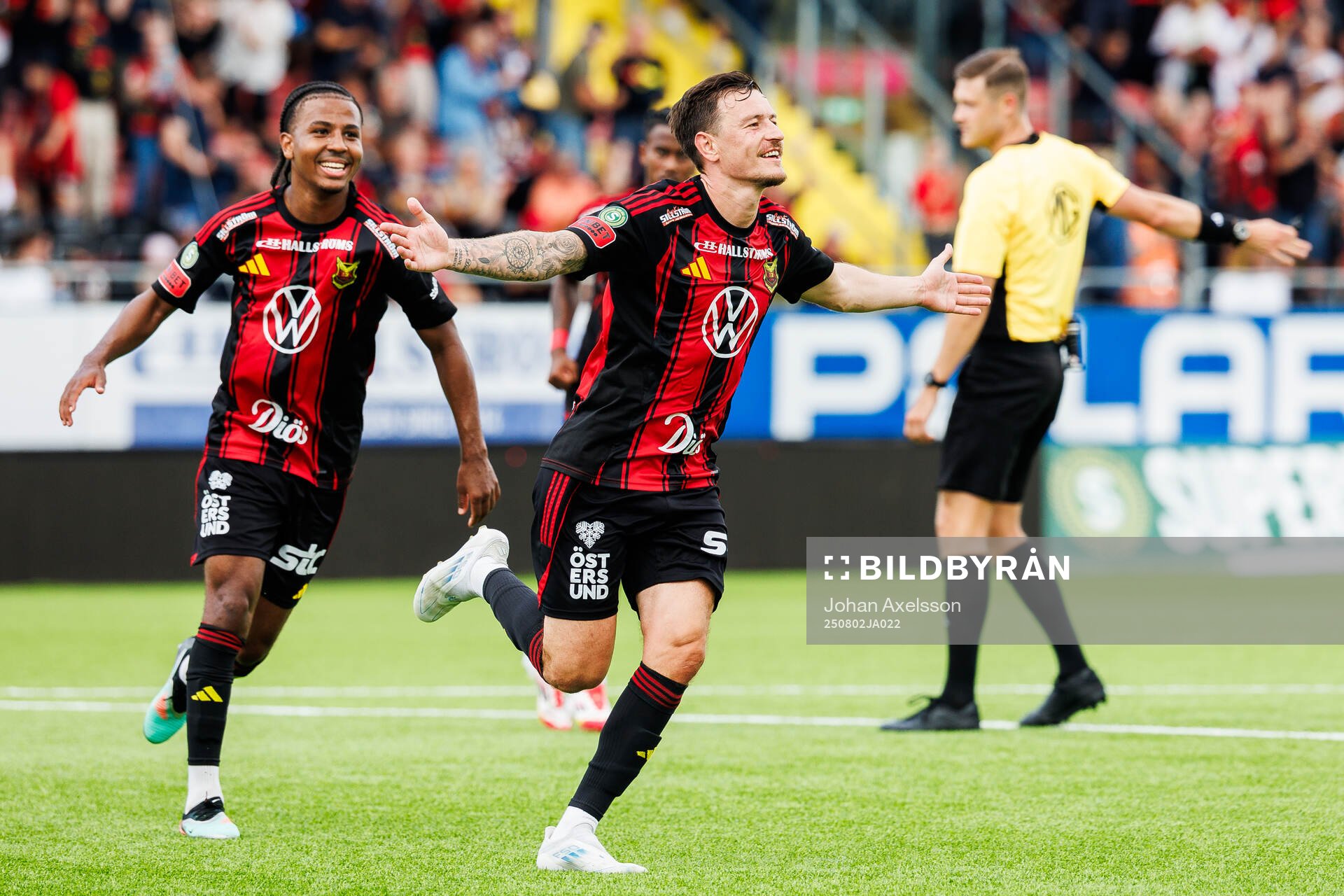 Östersunds Jamie Ryan Hopcutt jublar
