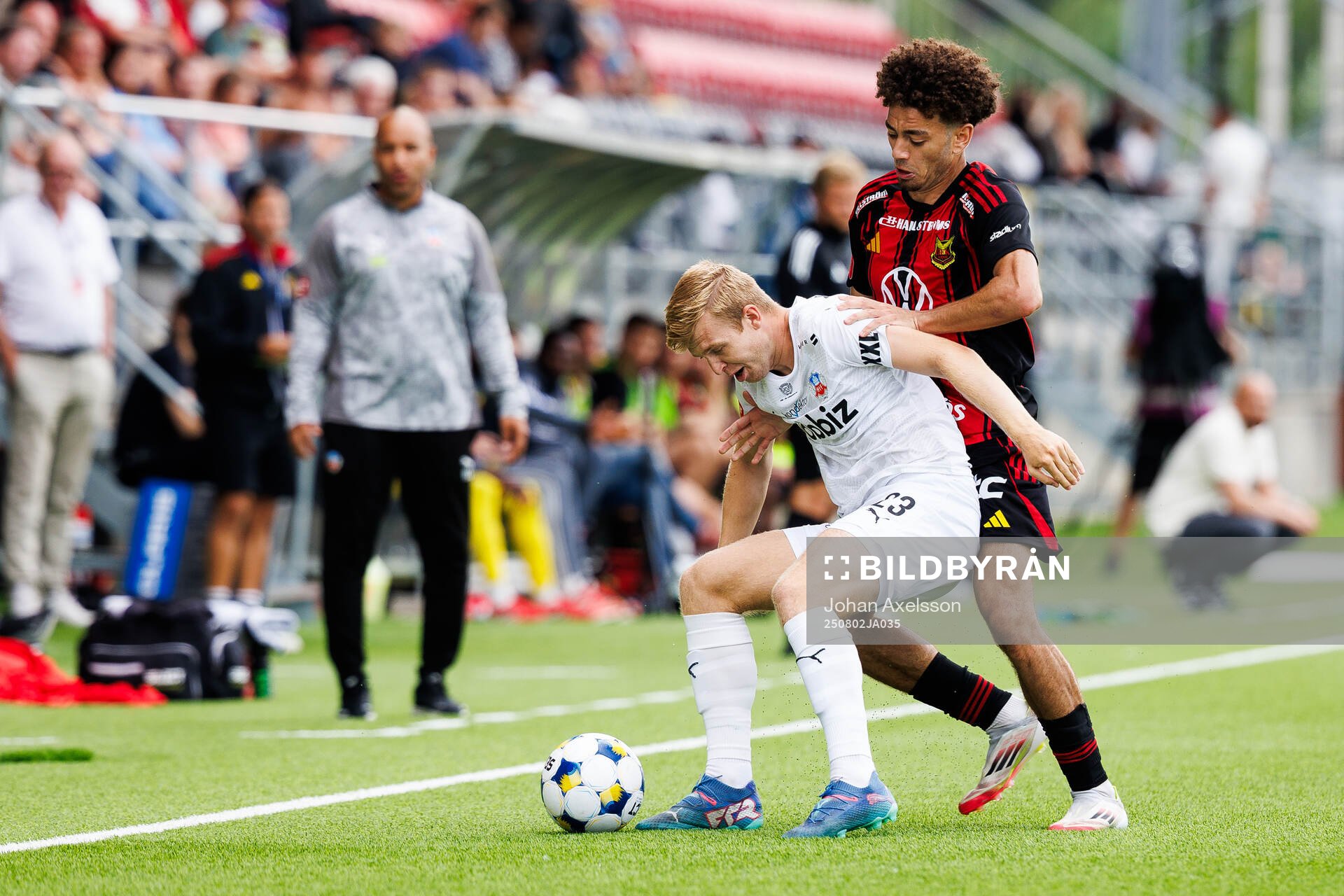 Helsingborgs William Westerlund och Östersunds Ziad Ghanoum