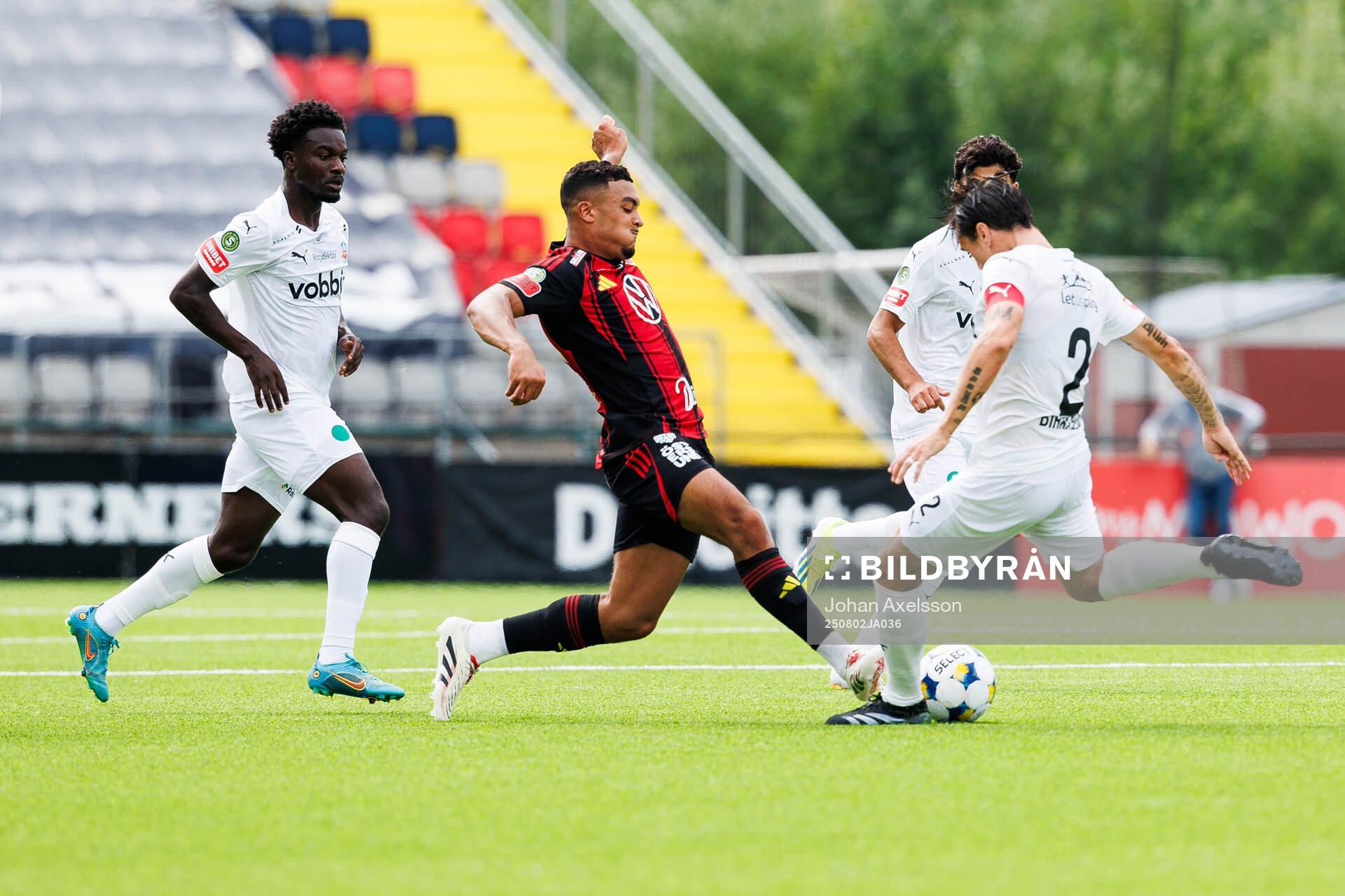 Östersunds Gideon Granström och Helsingborgs Jon Birkfeldt