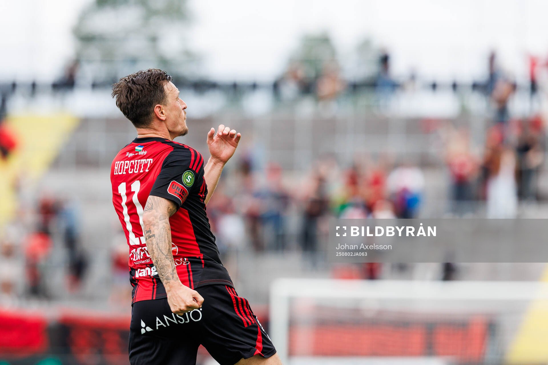 Östersunds Jamie Ryan Hopcutt jublar