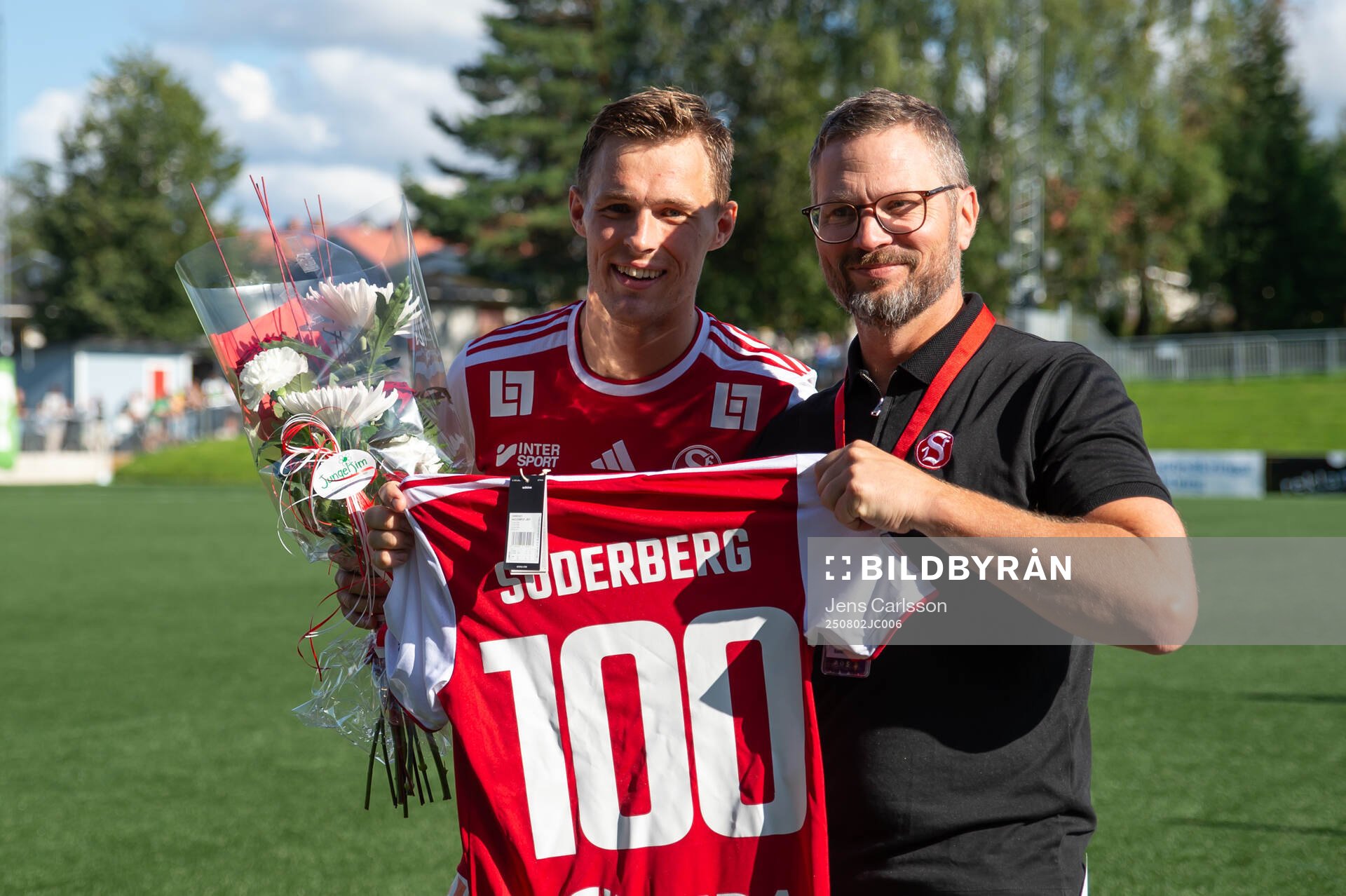 Daniel Söderberg hyllas för 100 spelade matcher i
