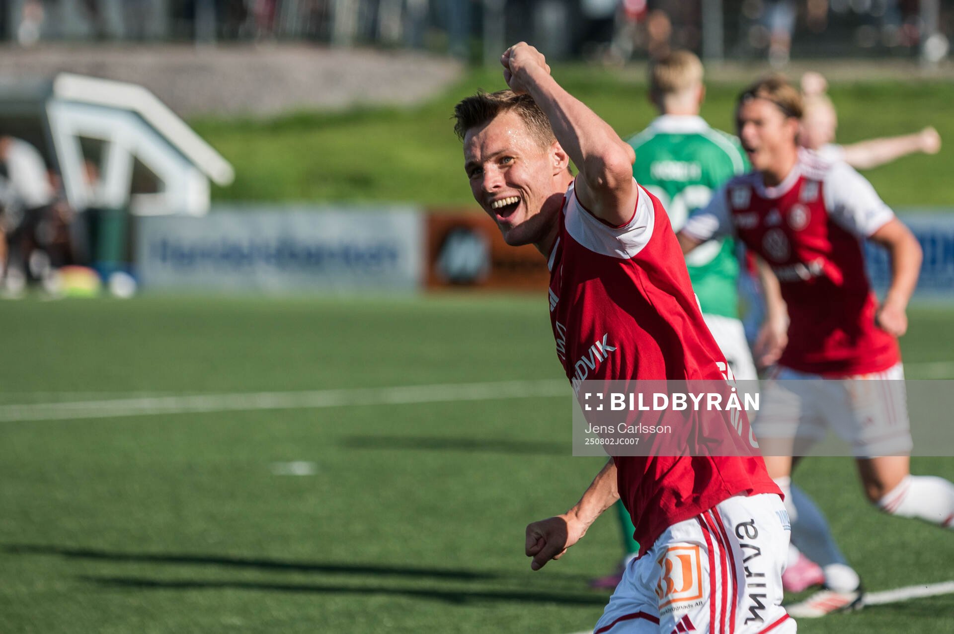 Sandvikens IFs Daniel Söderberg jublar
