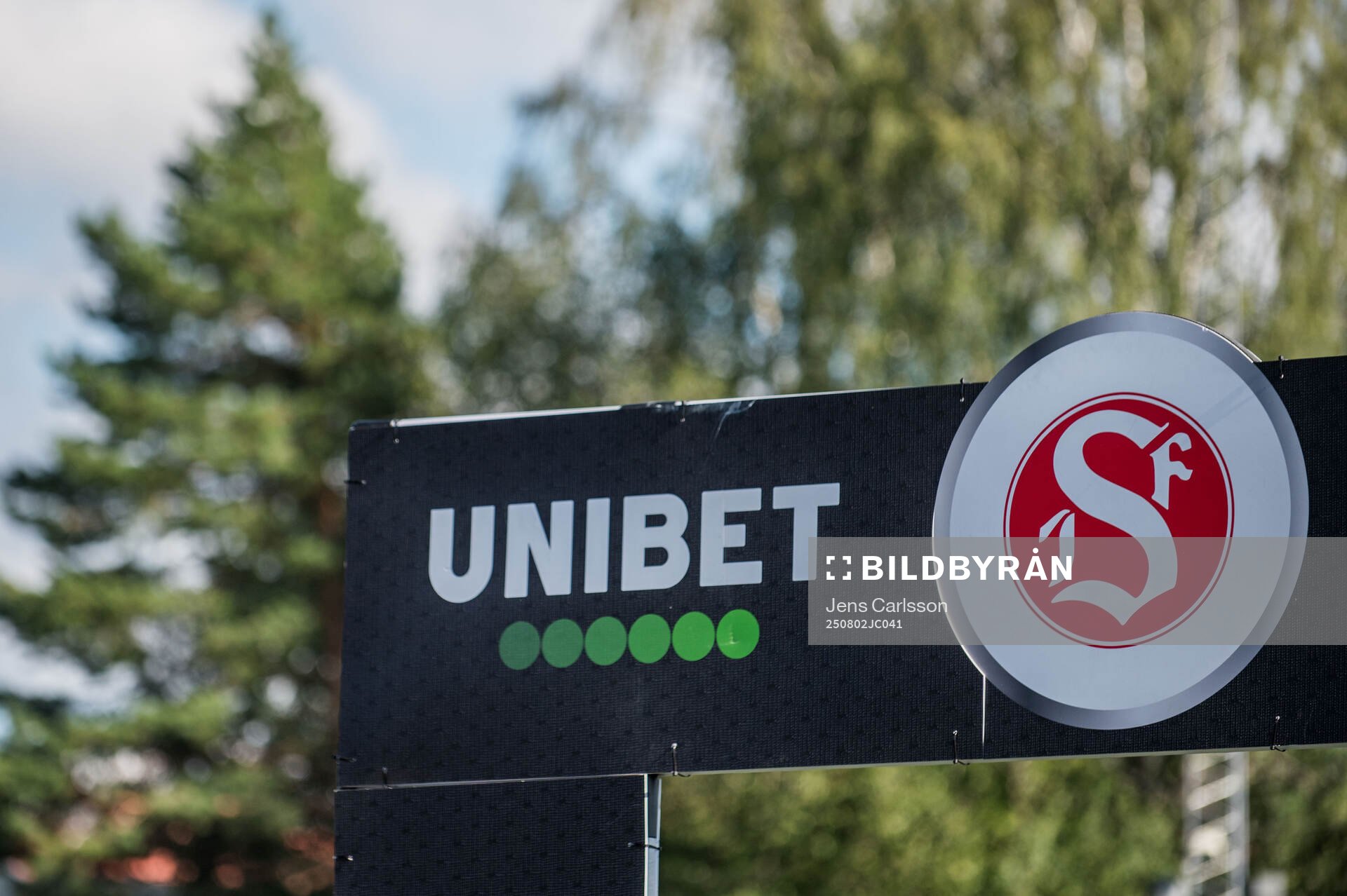 Unibets och Sandvikens logotyper