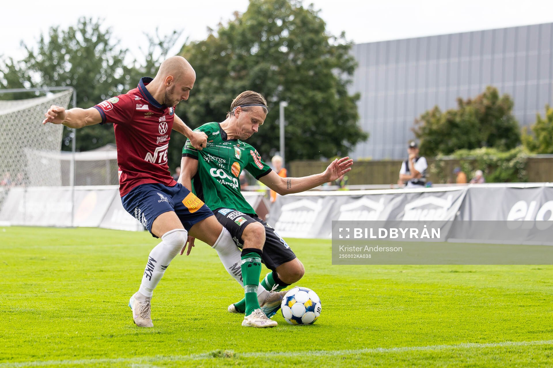 Örgrytes Amel Mujanic och Varbergs Jesper Jonasson