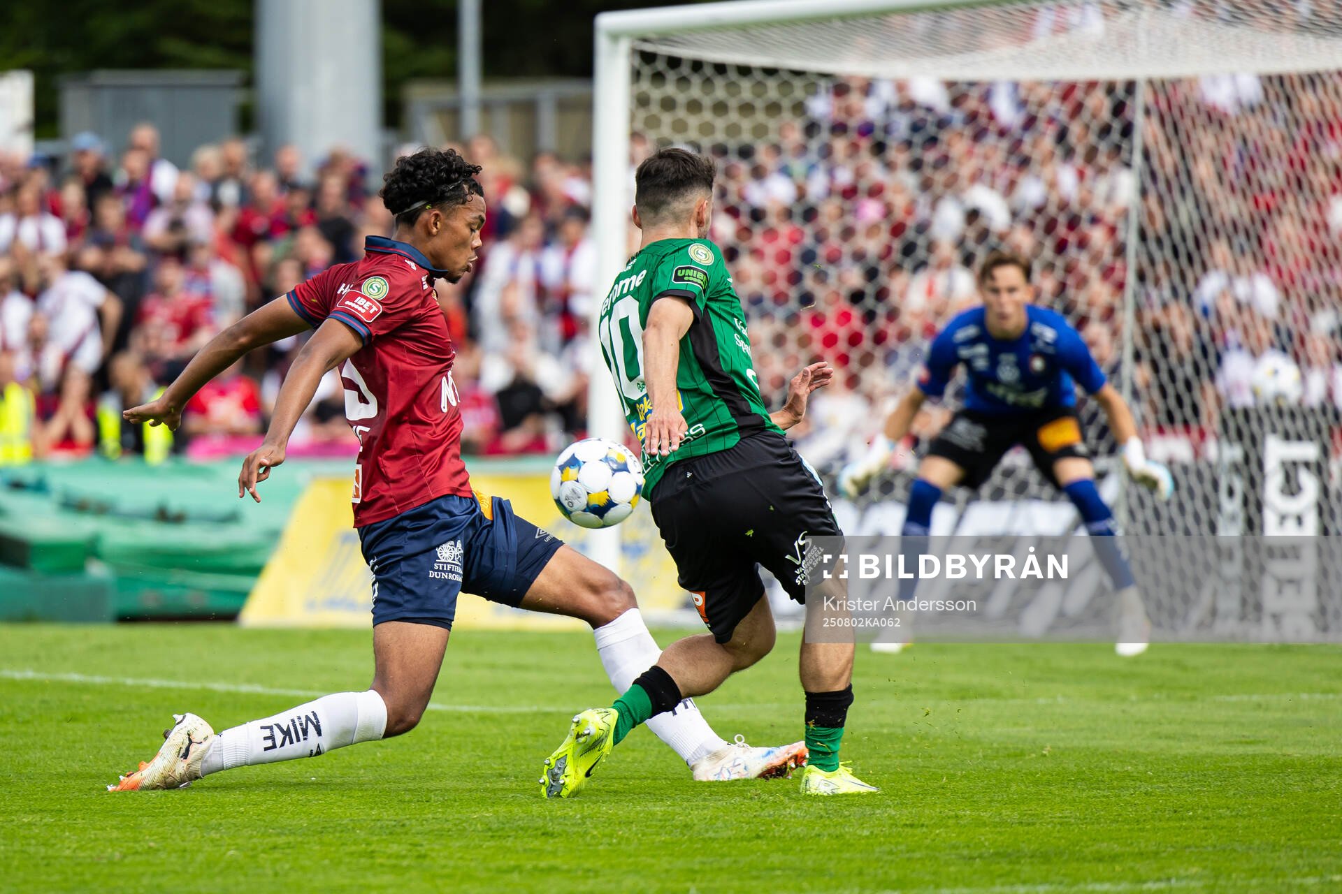 Örgrytes Waylon Ramon Renecke och Varbergs Laorent Shabani