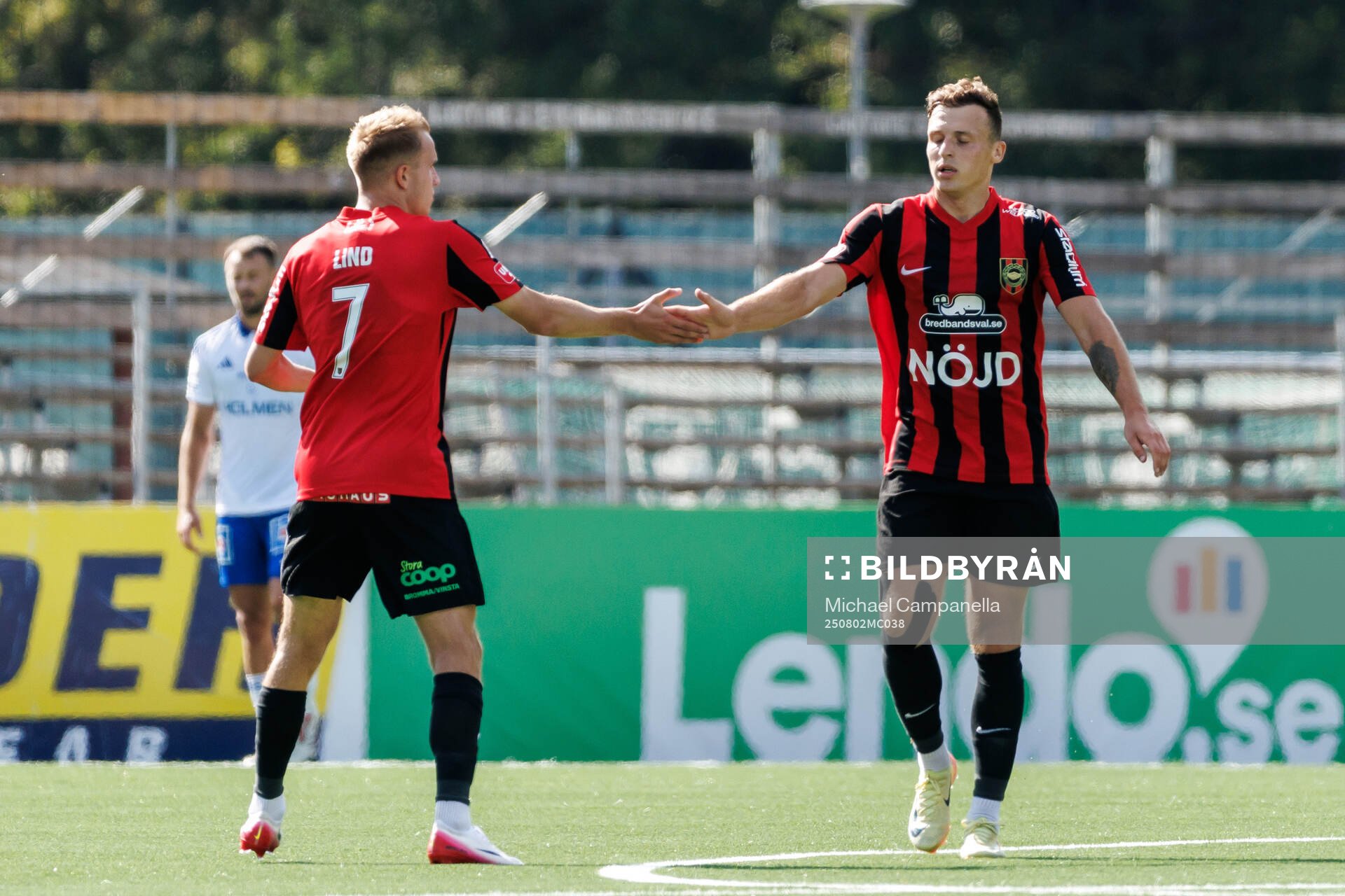 Brommapojkarnas Victor Lind och Brommapojkarnas Adam