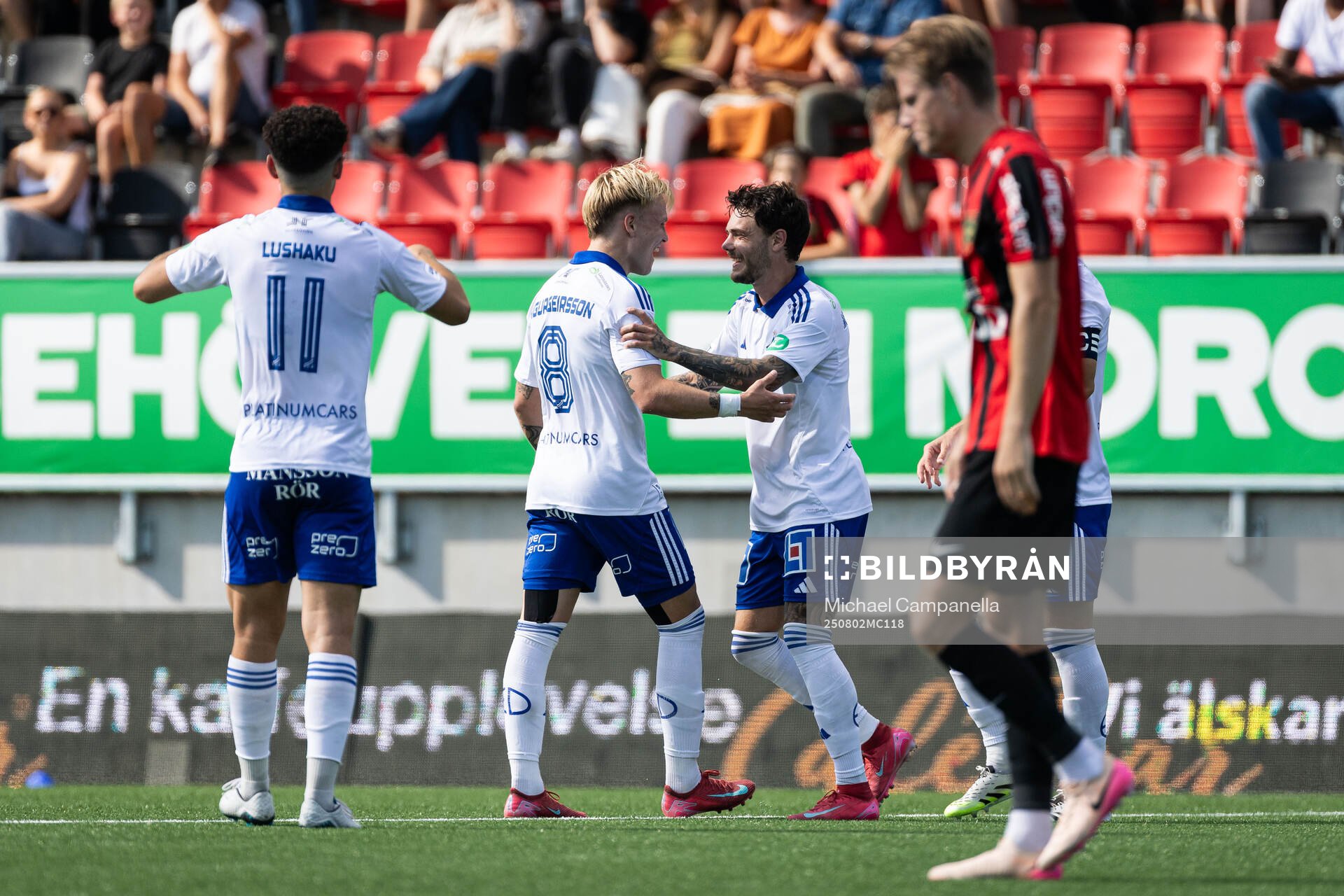 IFK Norrköpings Isak Andri Sigurgeirsson jublar med