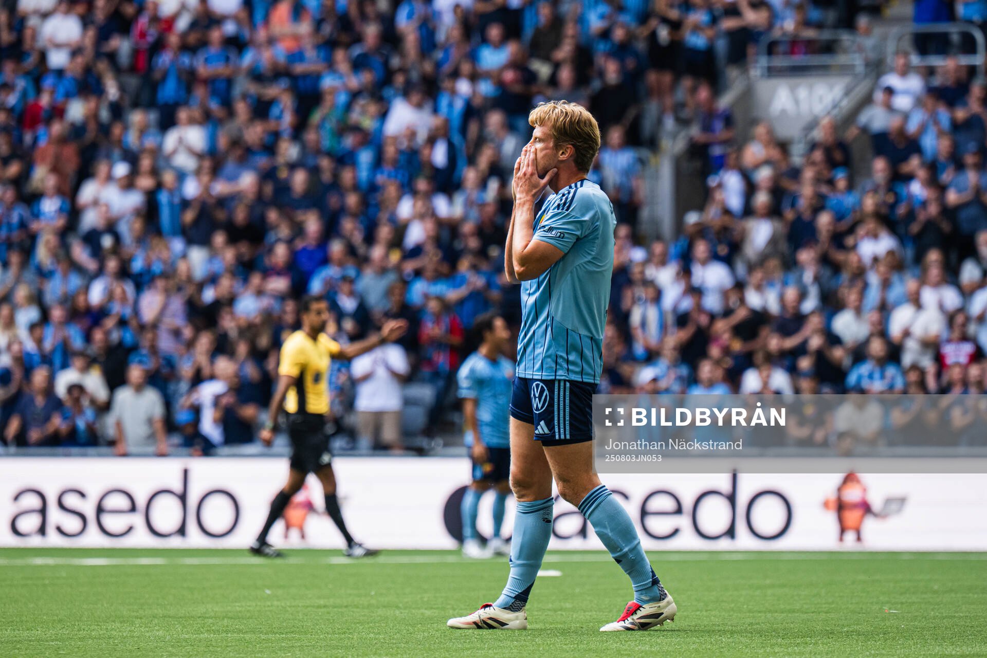 Djurgårdens Rasmus Schuller deppar