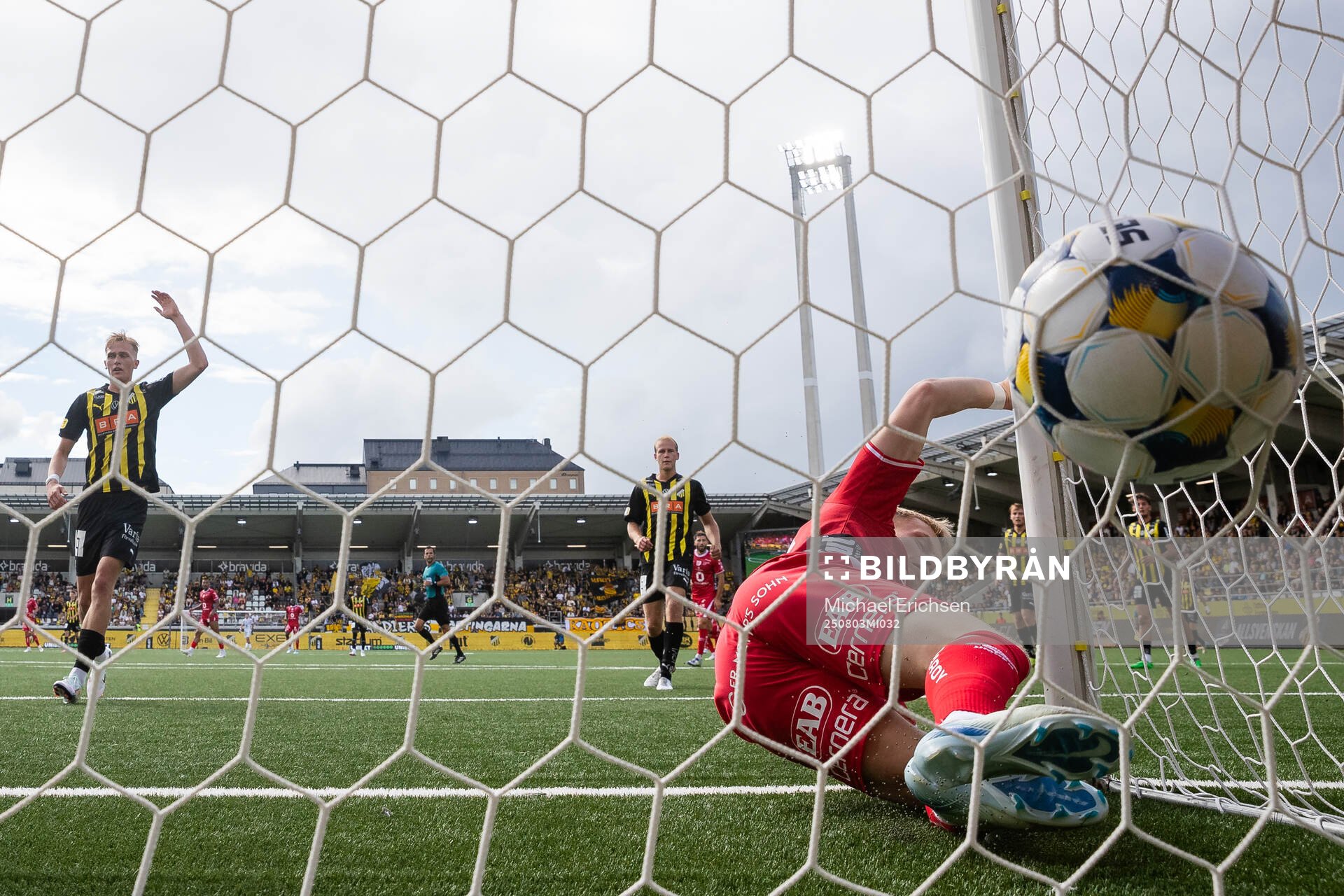 Elfsborgs Ari Sigurpálsson gör 0-1