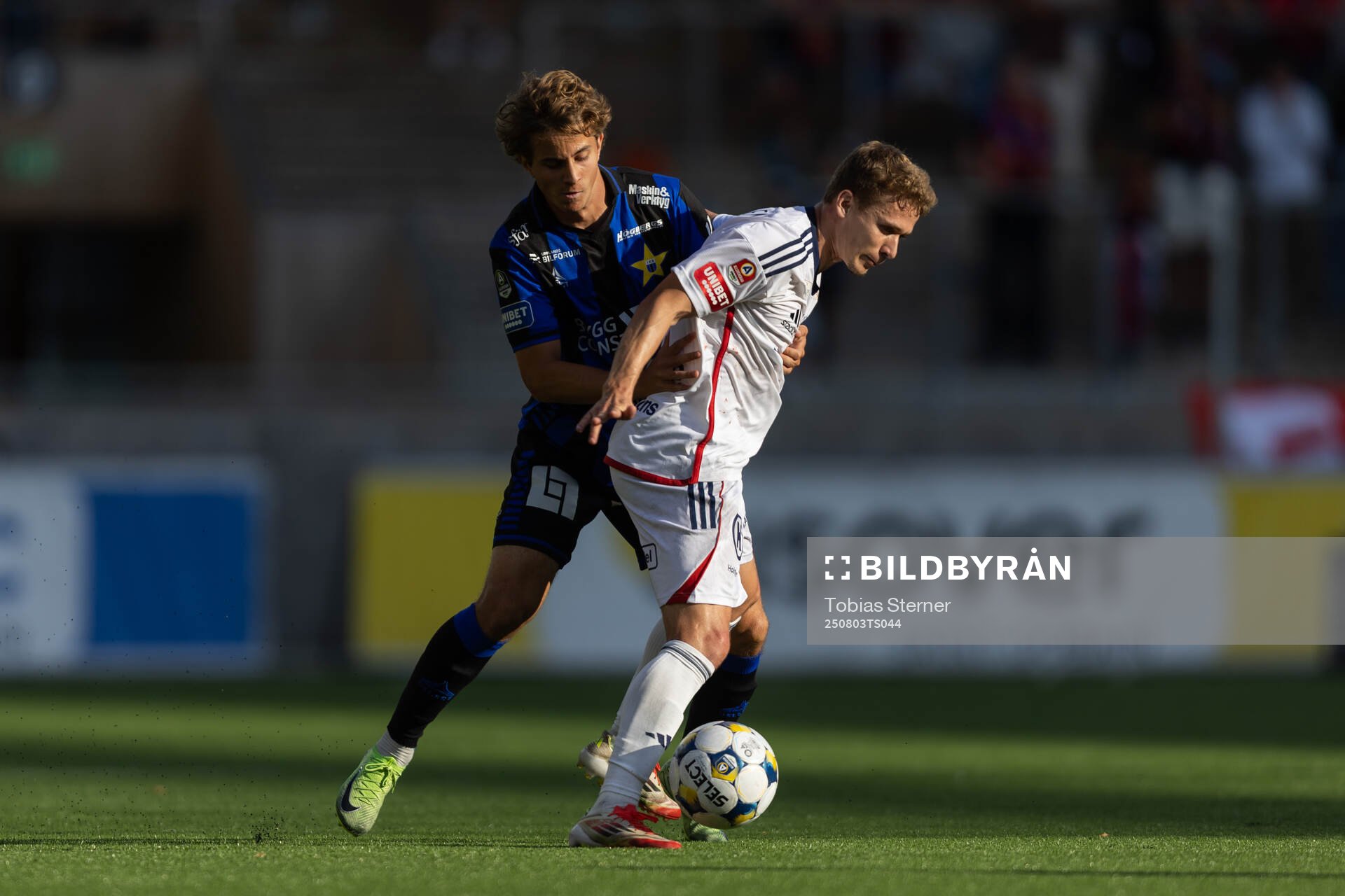 Sirius Victor Ekström och Östers Anssi Suhonen