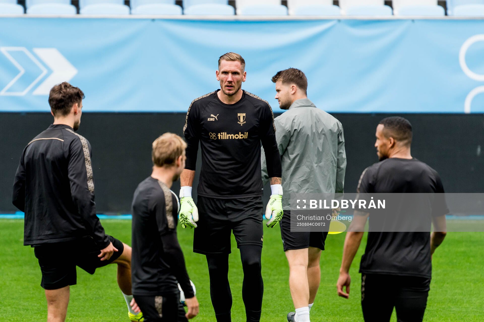 Goalkeeper Robin Olsen