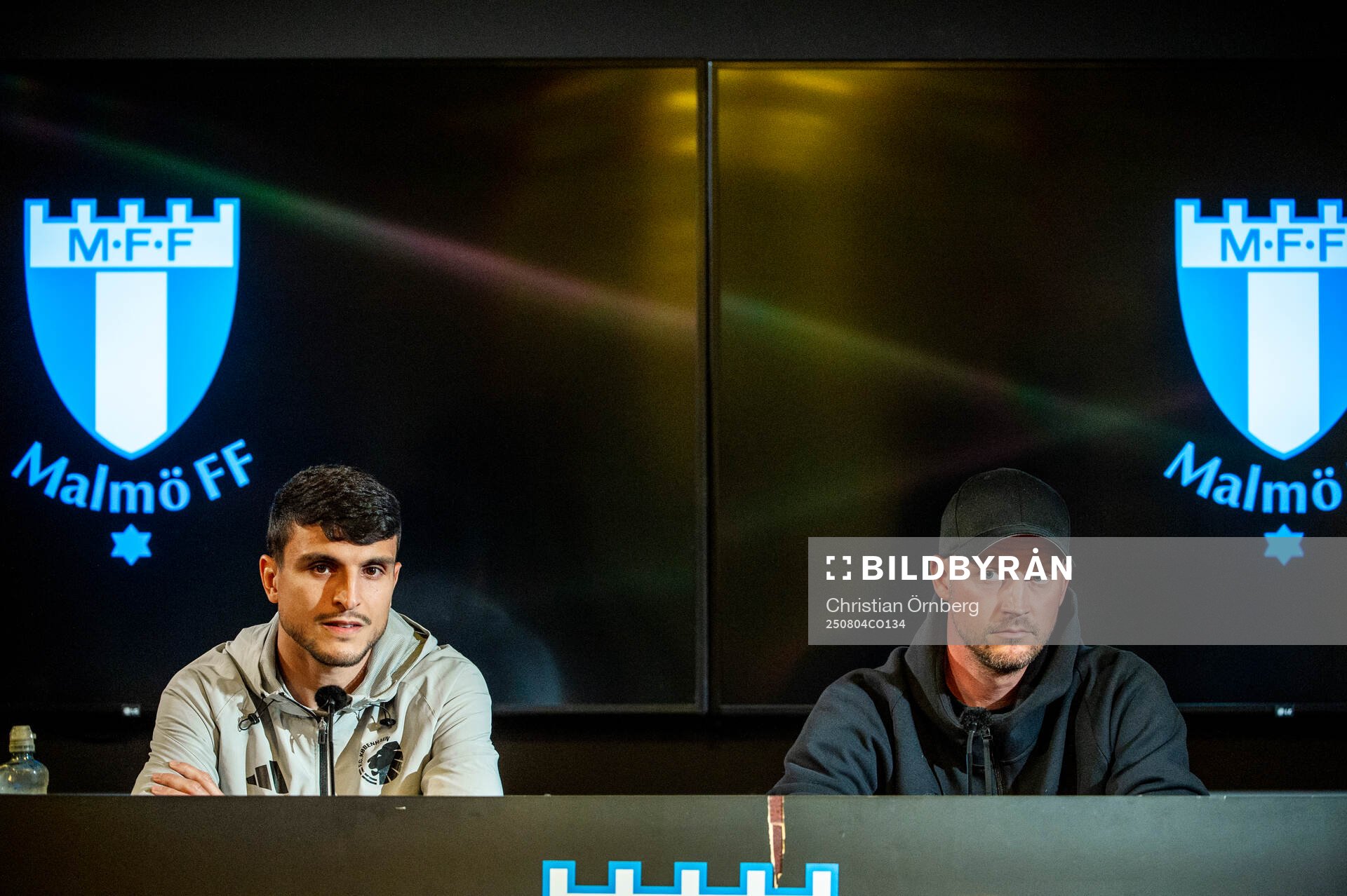 Mohamed Elyounoussi and head coach Jacob Neestrup