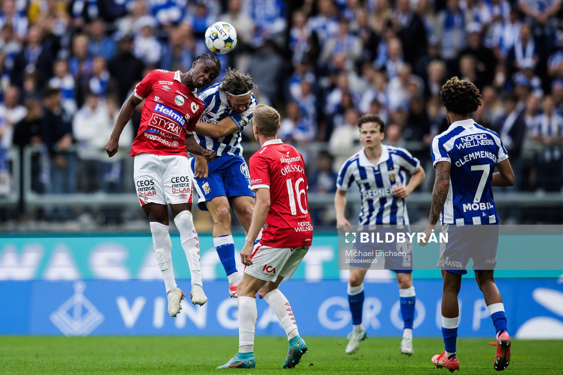 Degerfors Richie Omorowa och IFK Göteborgs Gustav Svensson