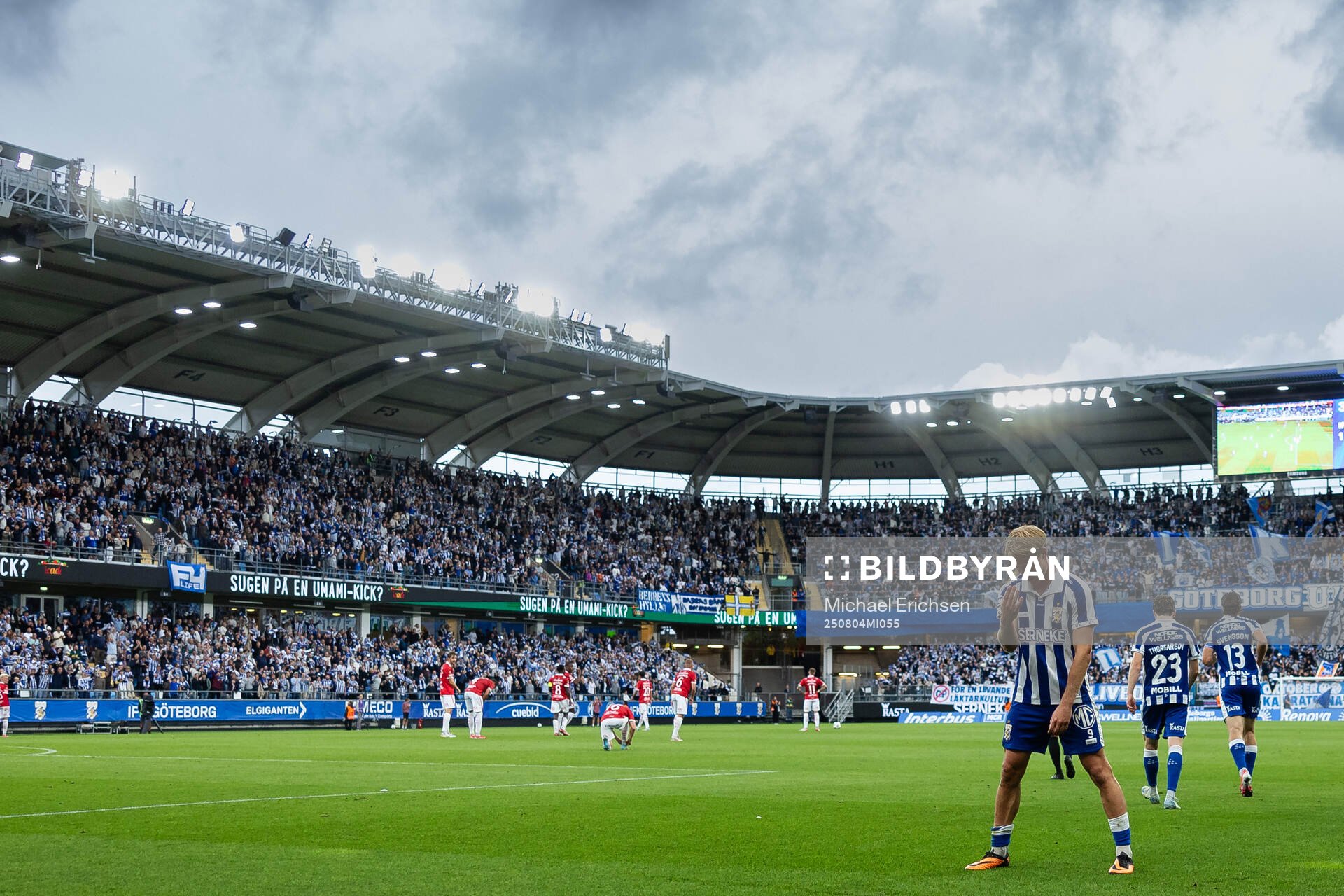 IFK Göteborgs Max Fenger jublar