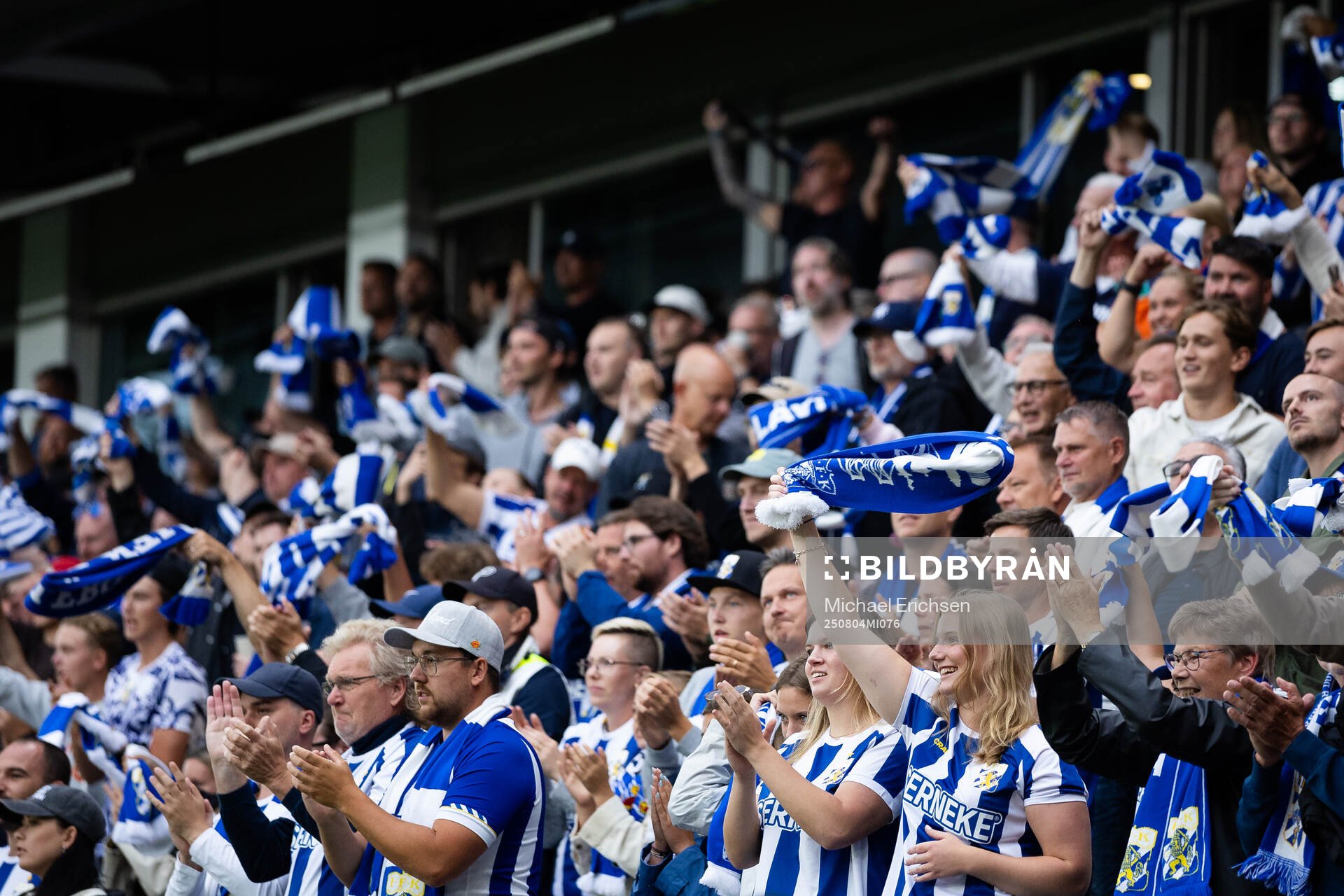 IFK Göteborgs supportrar jublar