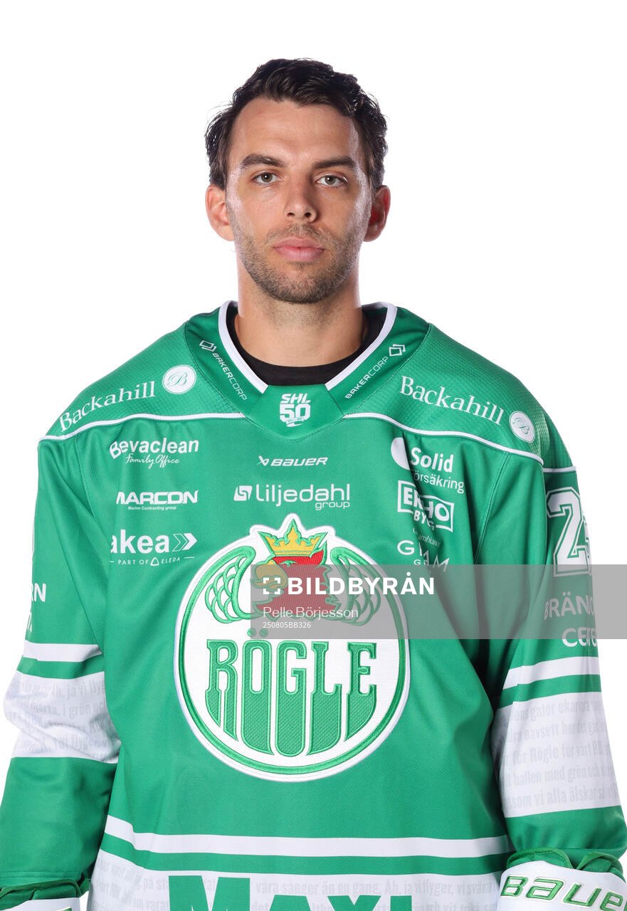 Rögles Josh Dickinson