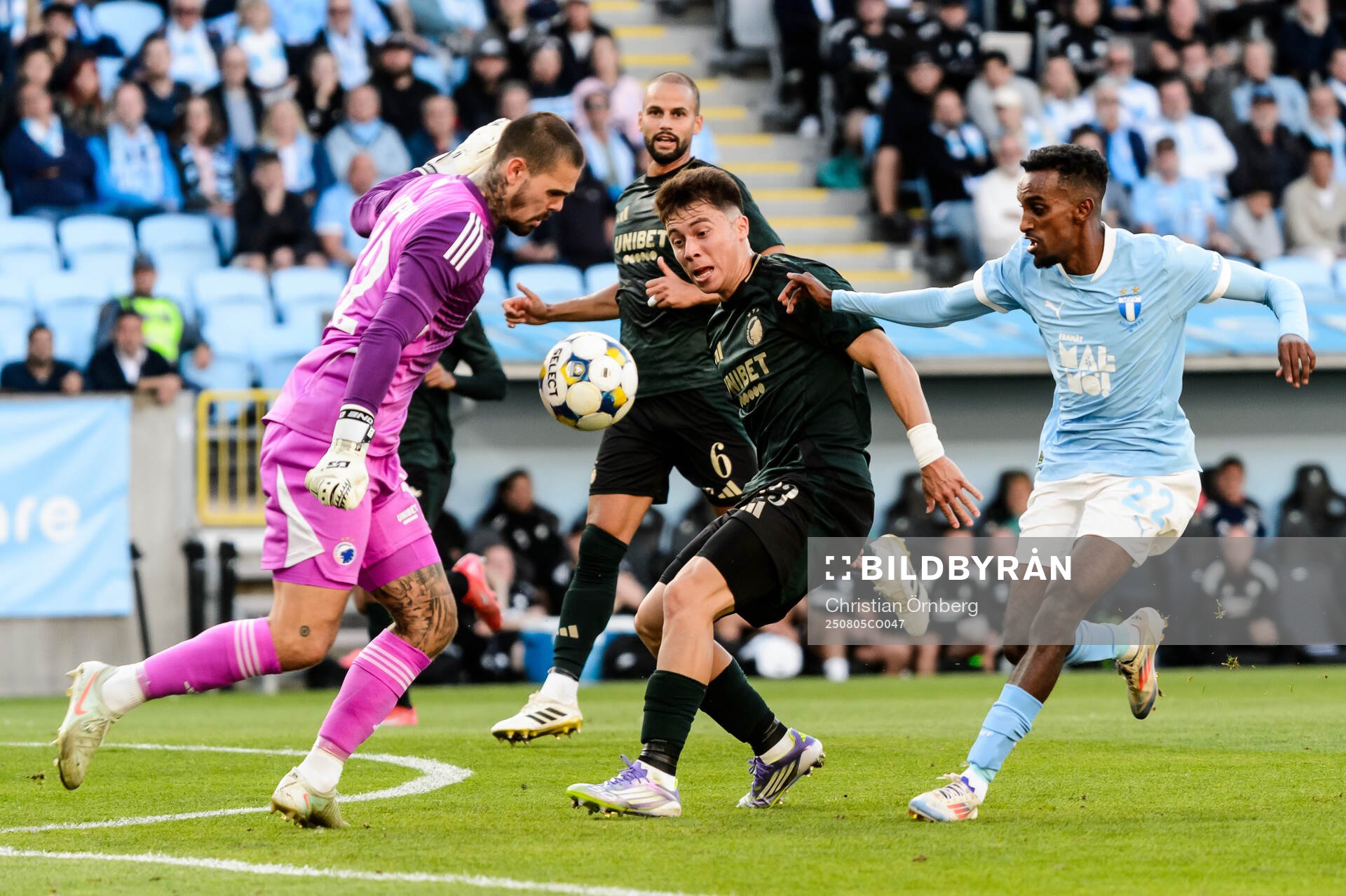 Goalkeeper Dominik Kotarski and Rodrigo Huescas of FC