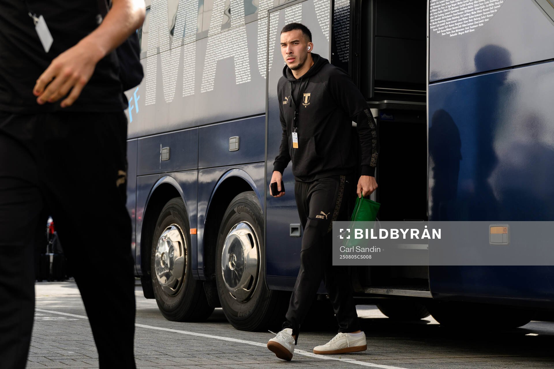 Andrej Djuric of Malmö FF arrives