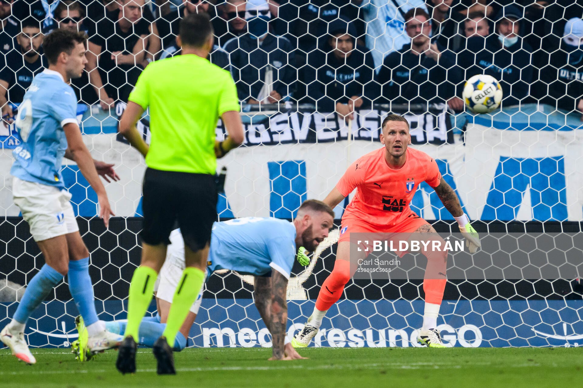 Goalkeeper Robin Olsen of Malmö FF