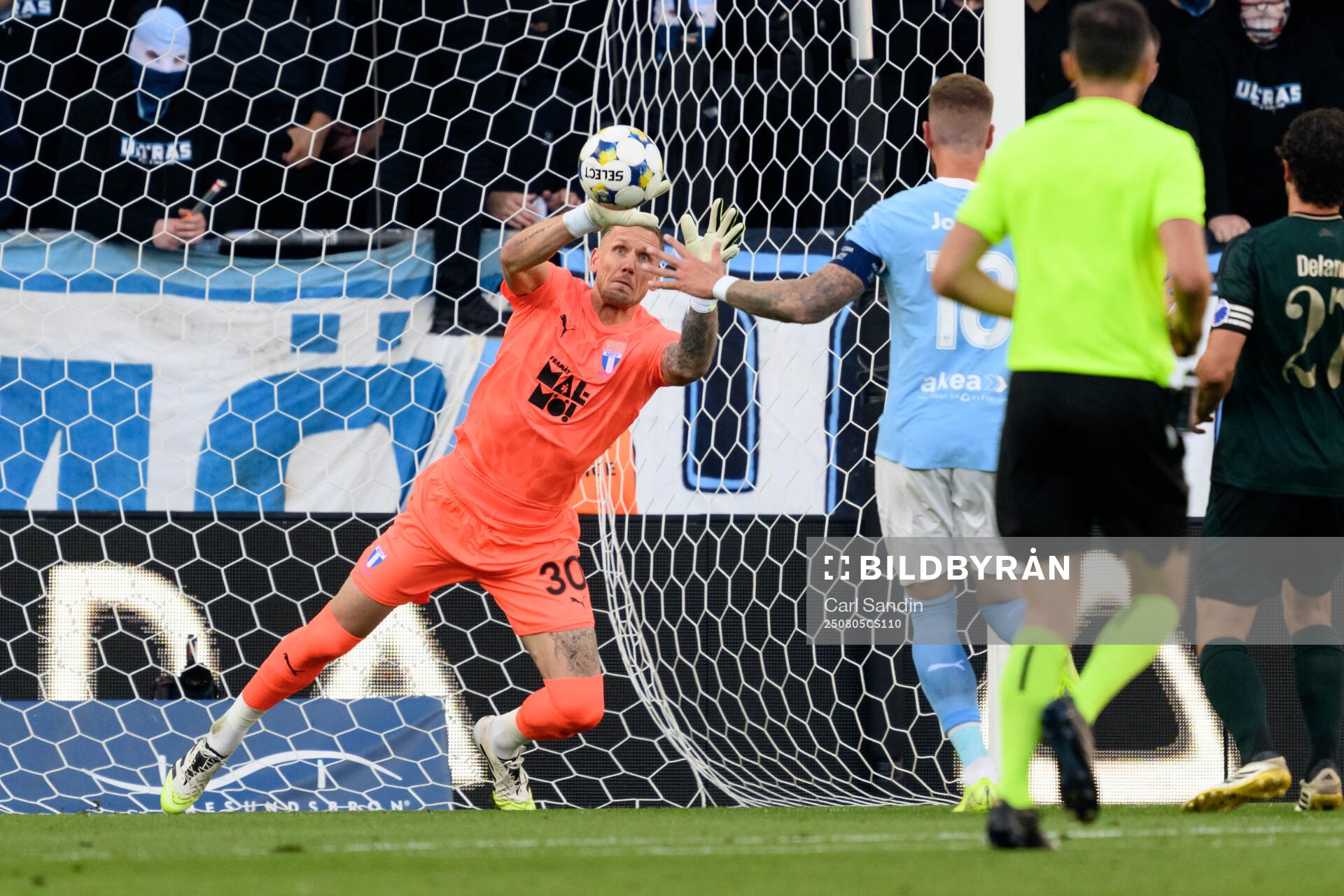 Goalkeeper Robin Olsen of Malmö FF
