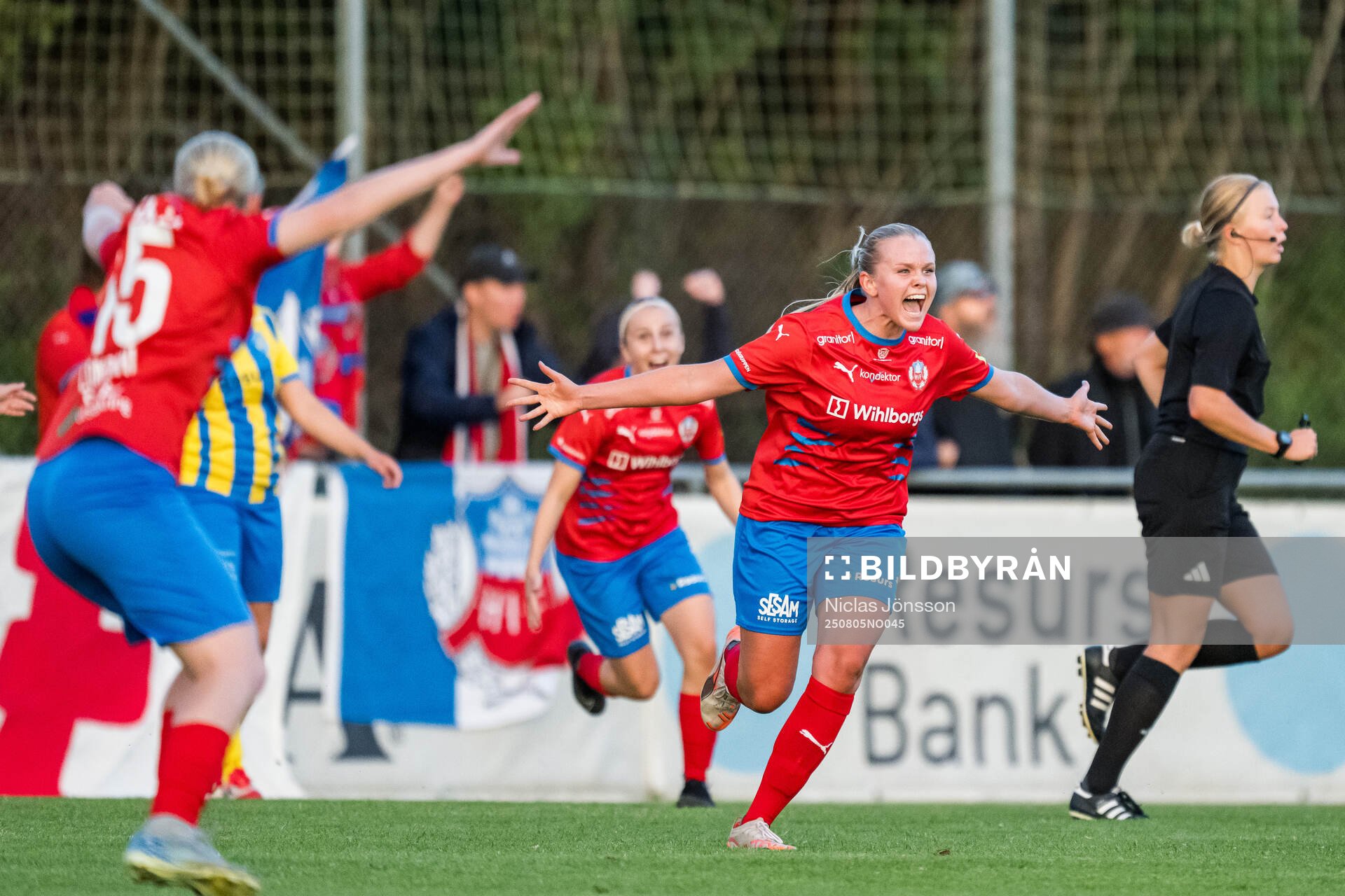 Helsingborgs Agnes Eklöf jublar