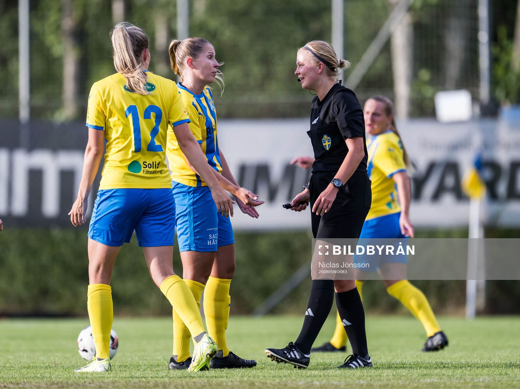 Eskilsminnes Julia Nyberg Spets och Domare Molly Froste