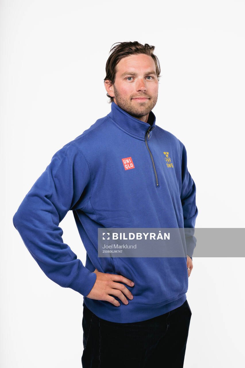 Calle Järnkrok of the Swedish men's national ice hockey