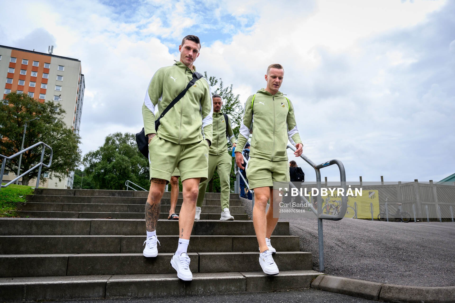 Goalkeeper Andreas Linde and Marius Lode of Häcken