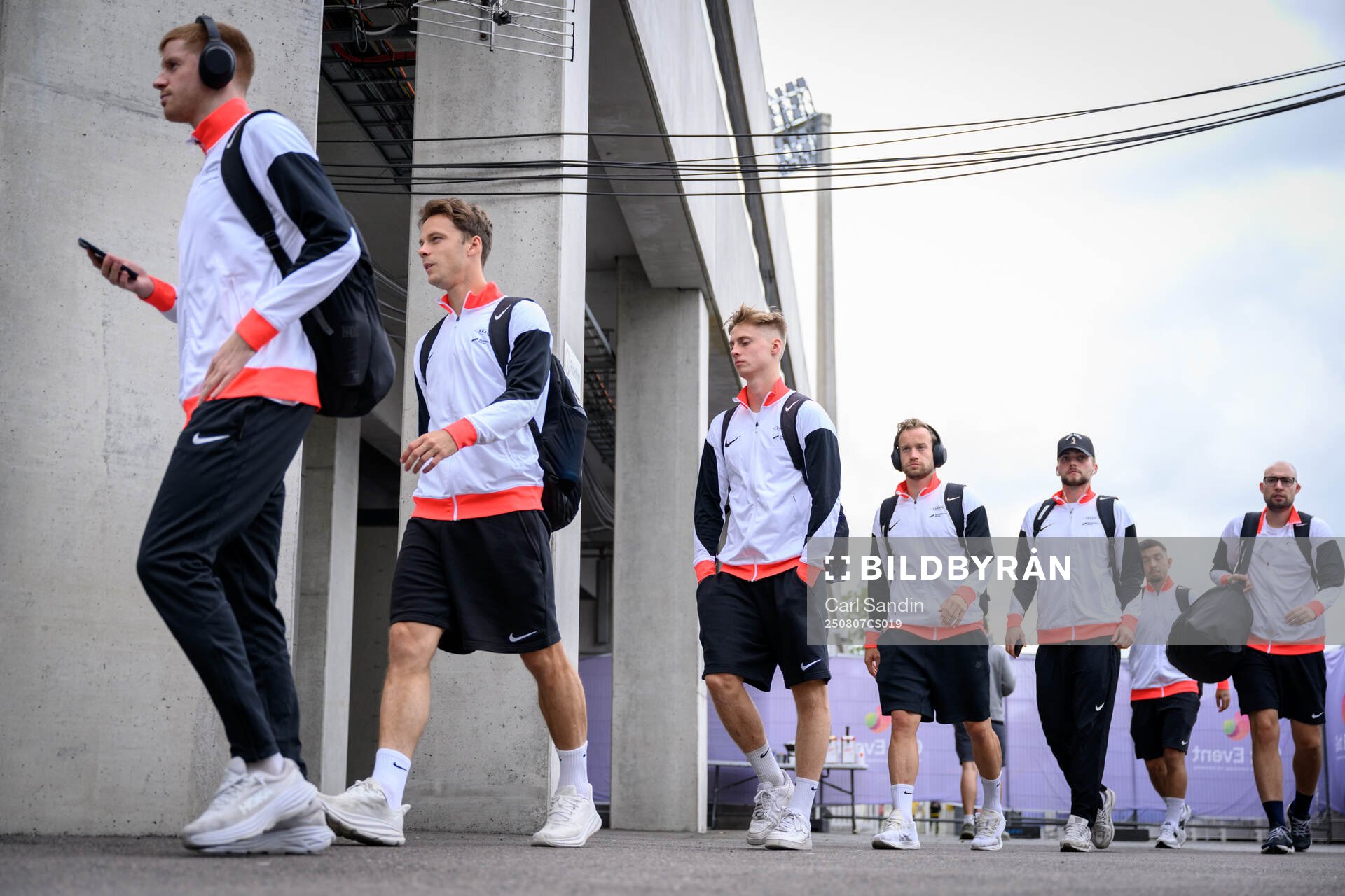 Felix Horn Myhre, Bård Finne and players of Brann