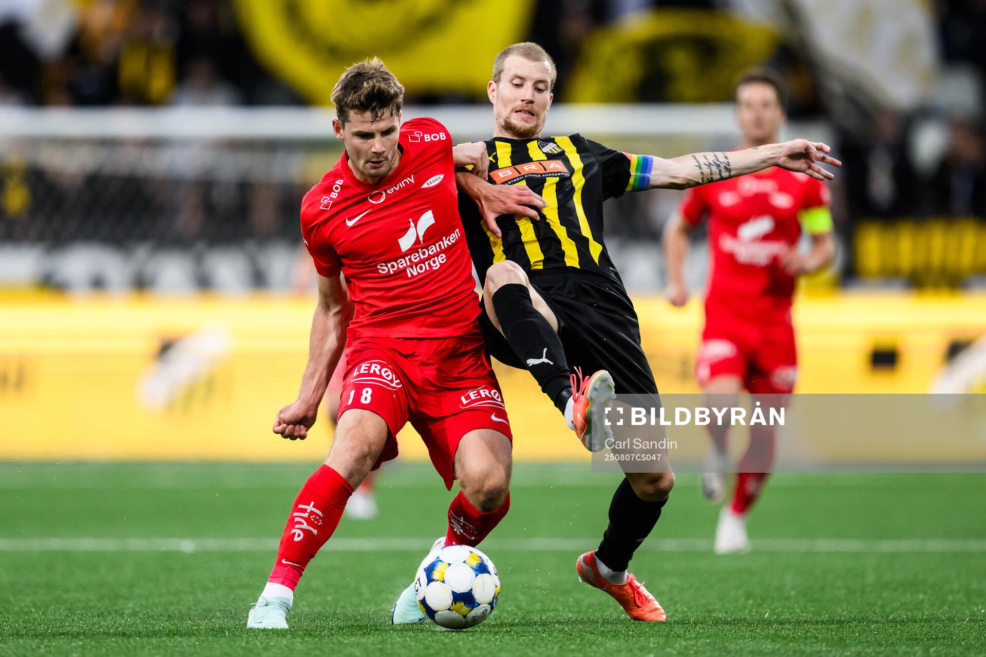 Jacob Sörensen of Brann and Simon Gustafson of Häcken