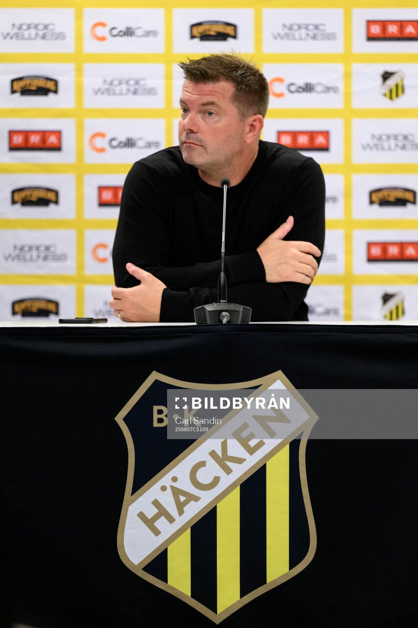 Coach Jens Gustafsson of Häcken at a press conference