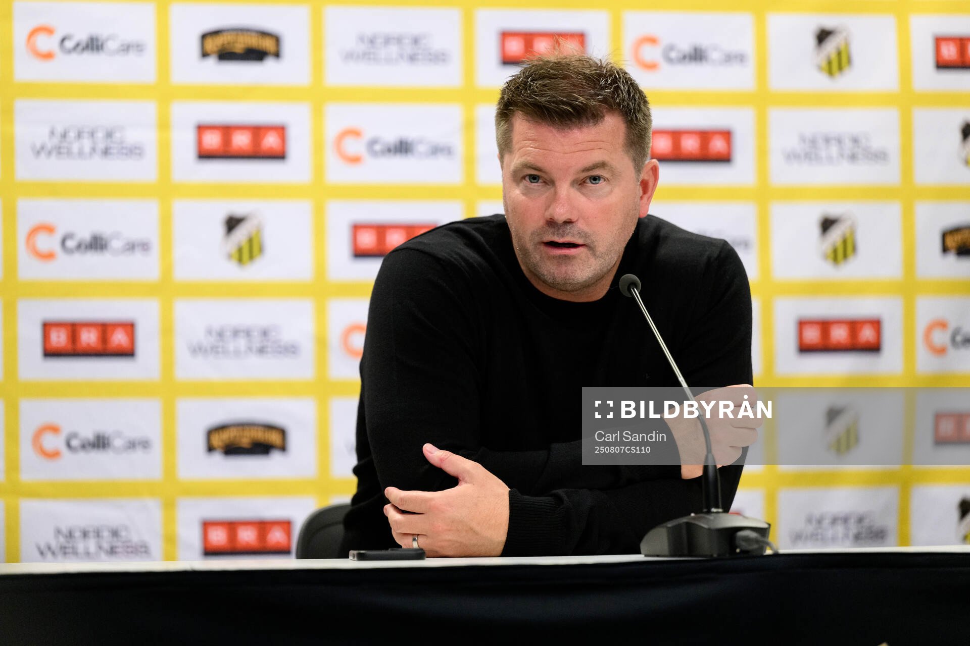 Coach Jens Gustafsson of Häcken at a press conference