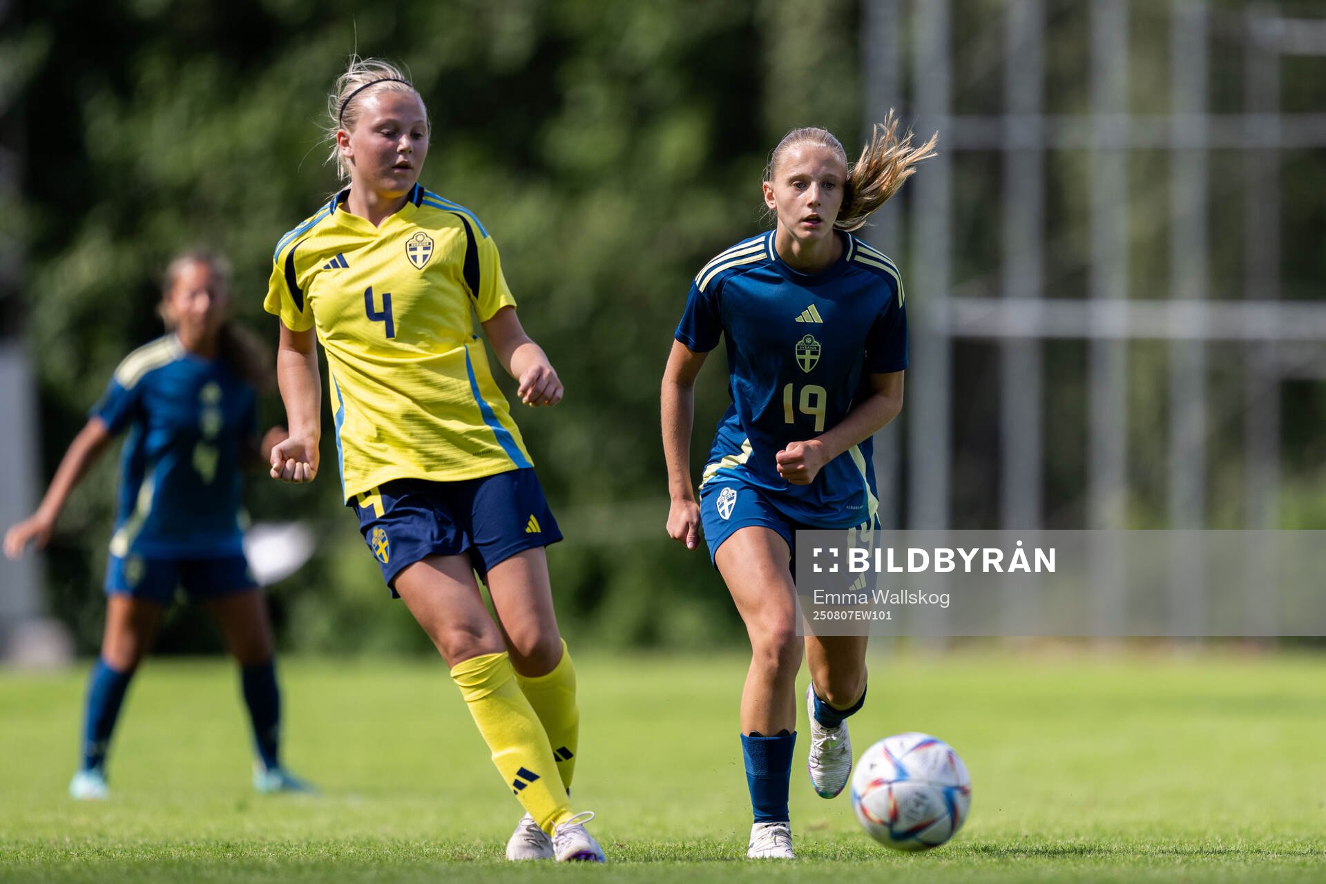 Millie Rosenqvist och Elvira Wide