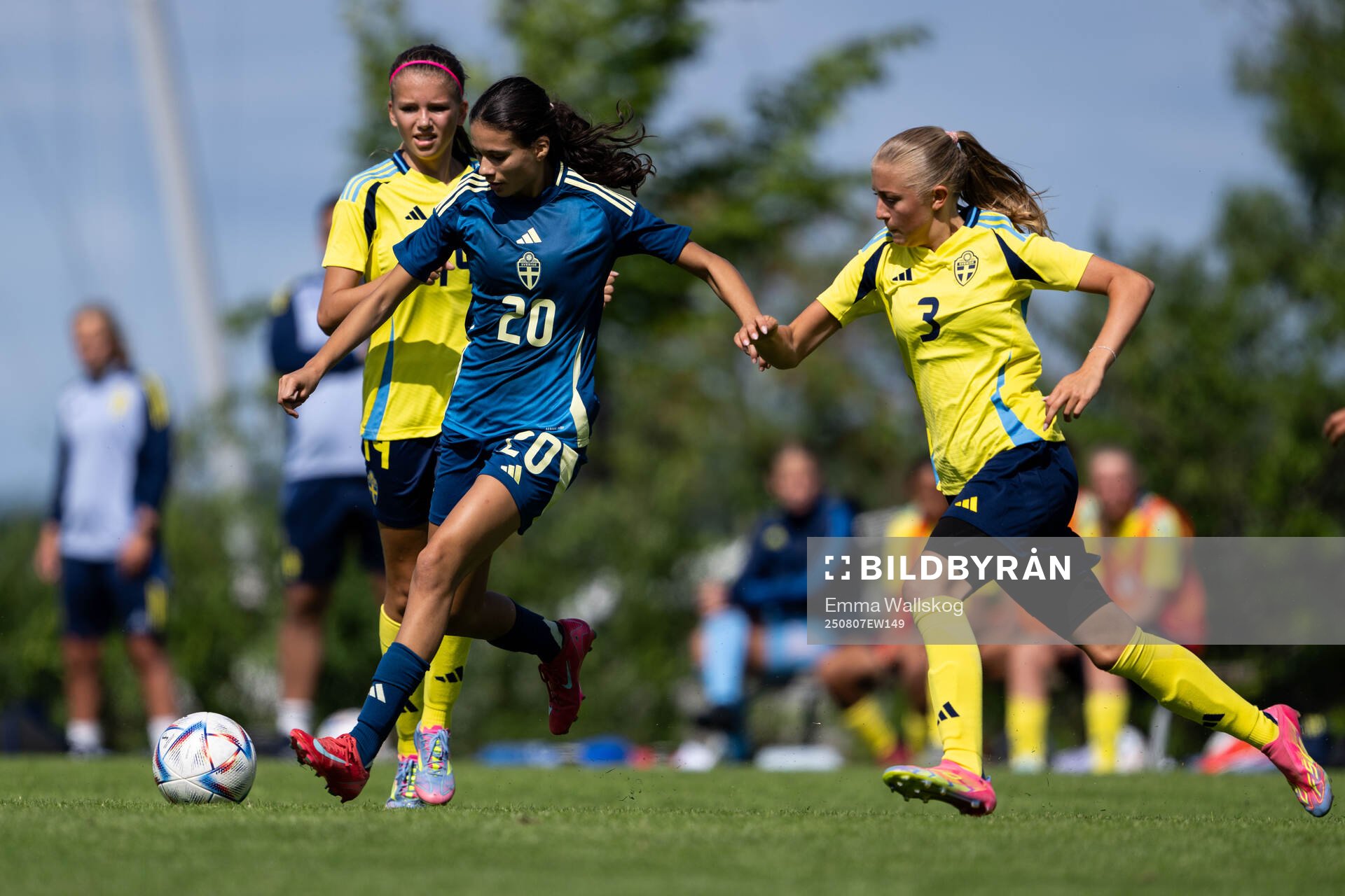 Maylin Lövgren Sarmiento och Moa Dunegård