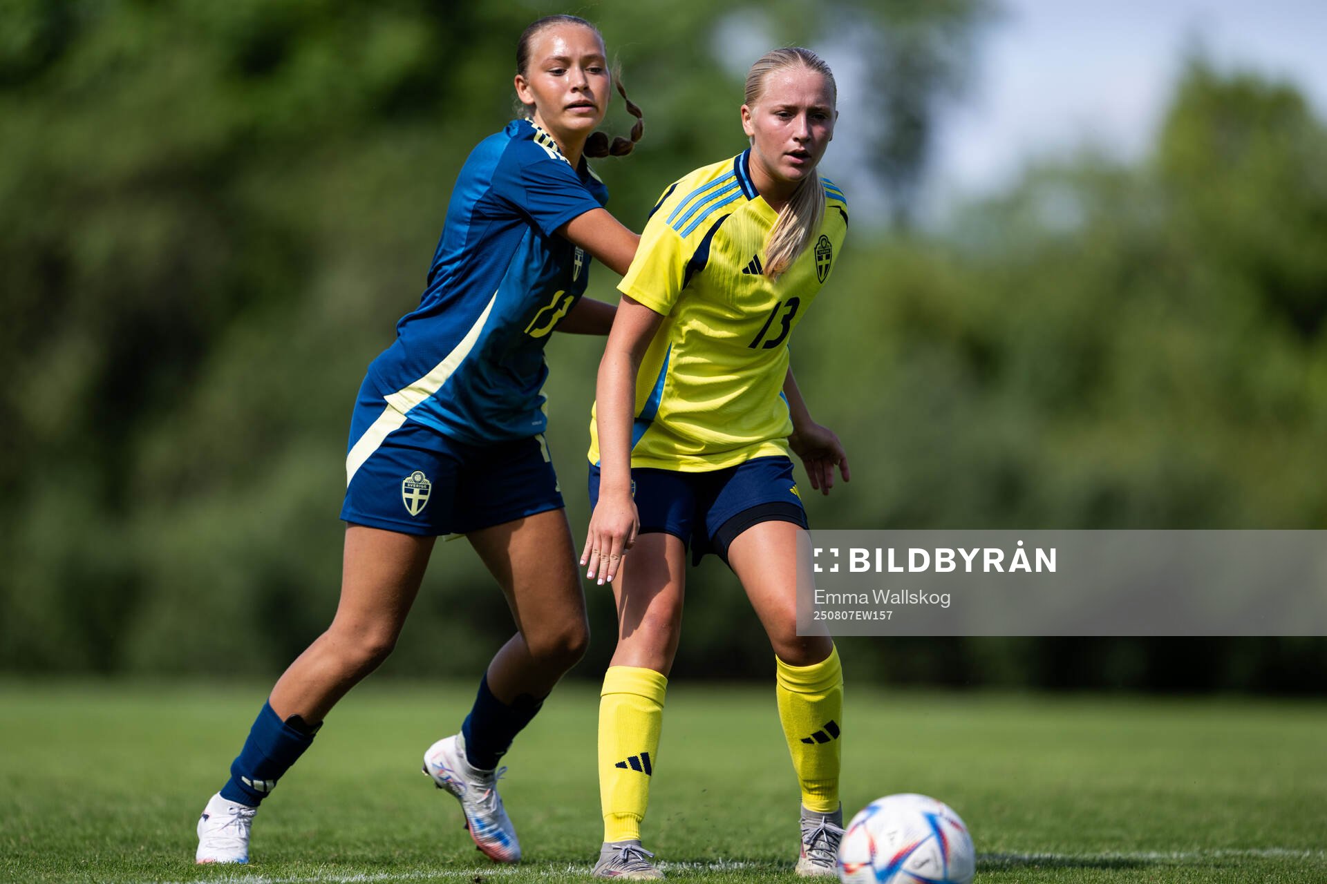 Tyra Strindholm och Elin Brugge