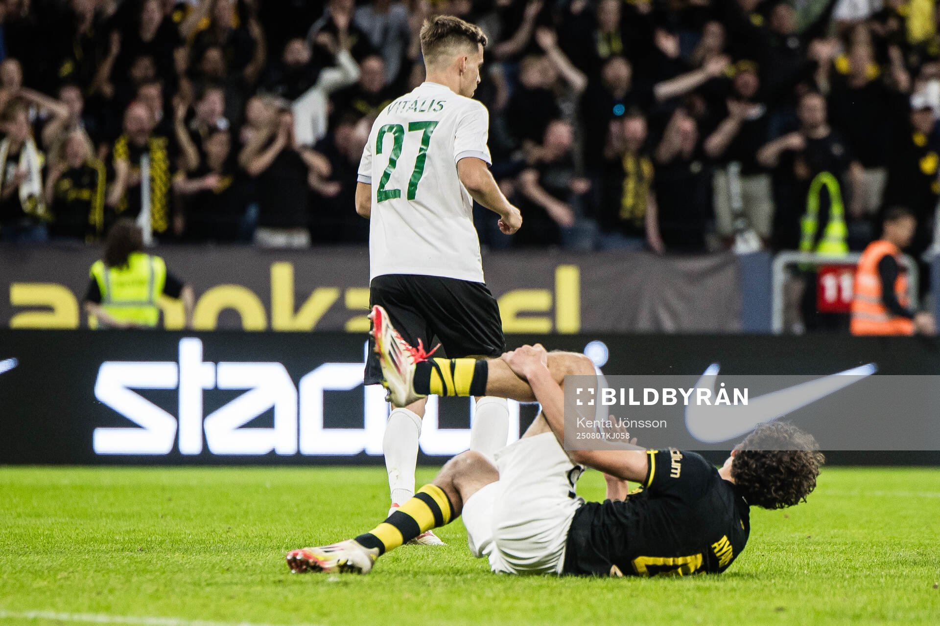 Taha Ayari of AIK in pain