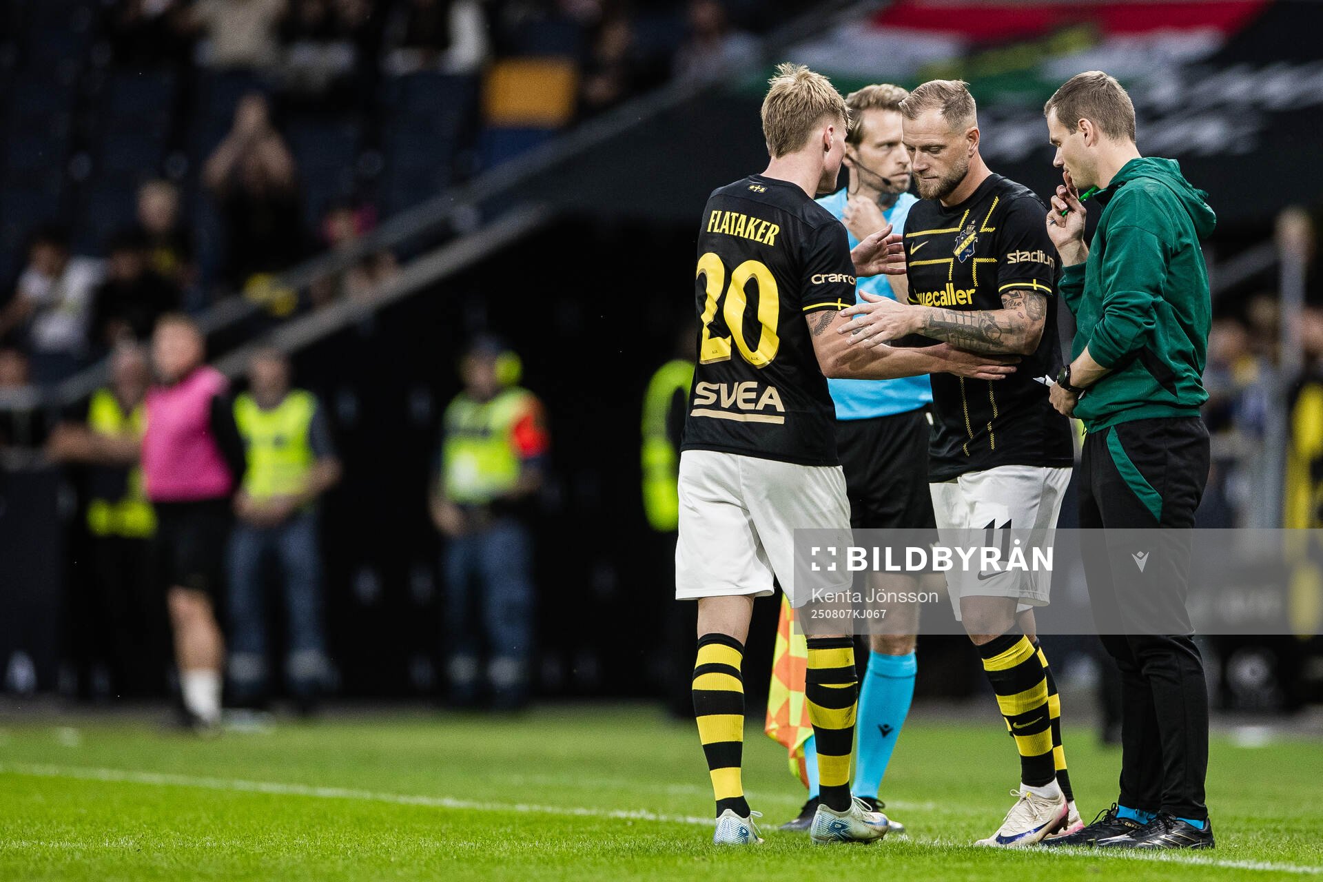 Erik Hovden Flataker and John Guidetti of AIK