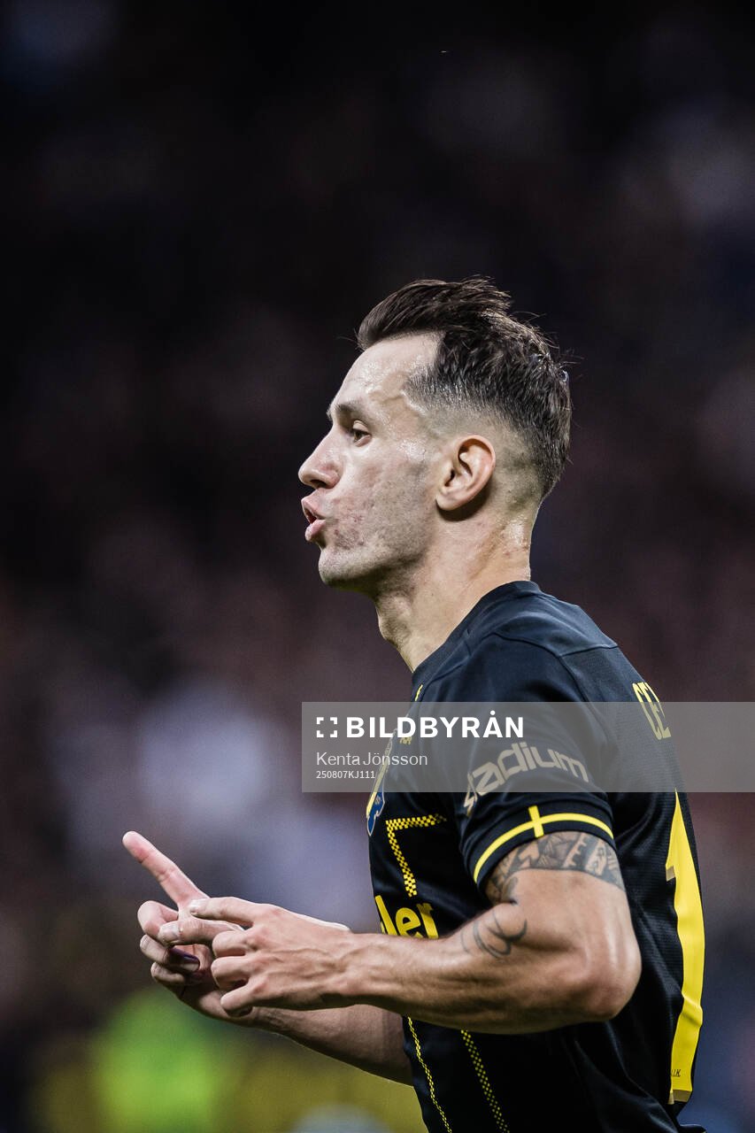 Bersant Celina of AIK celebrates