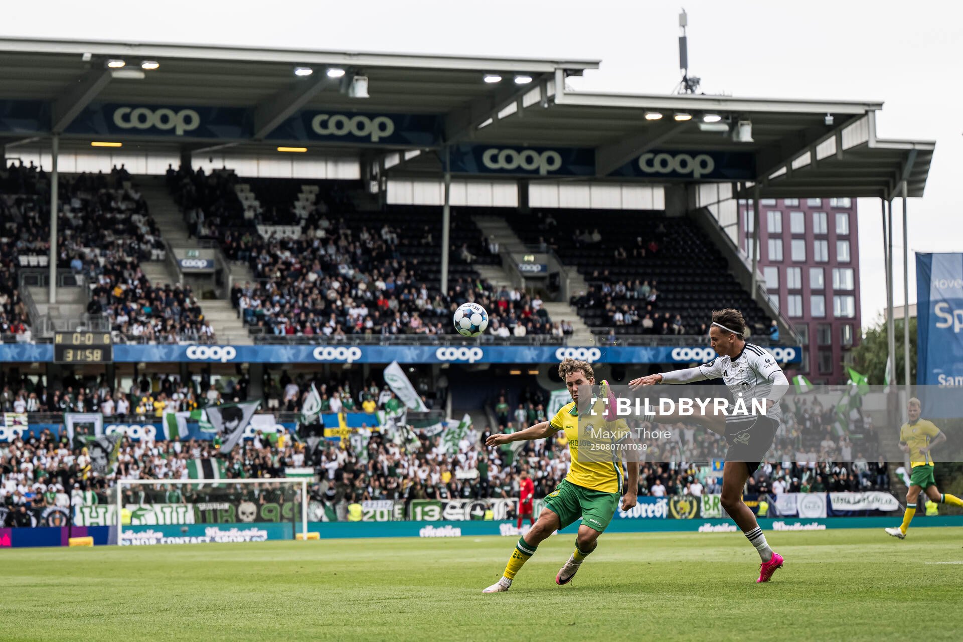 Hampus Skoglund of Hammarby and Adrian Pereira of Rosenborg