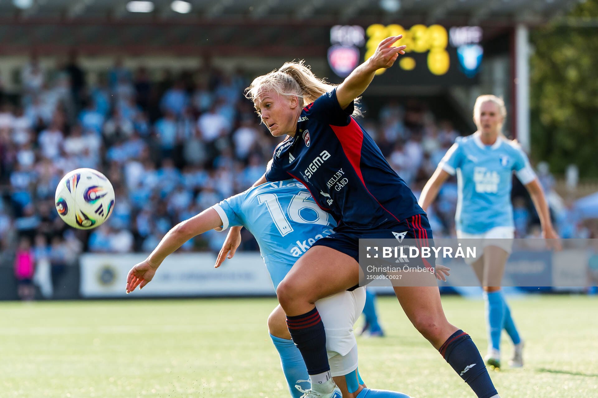 Rosengårds Molly Johansson och Malmö FFs Tuva Skoog